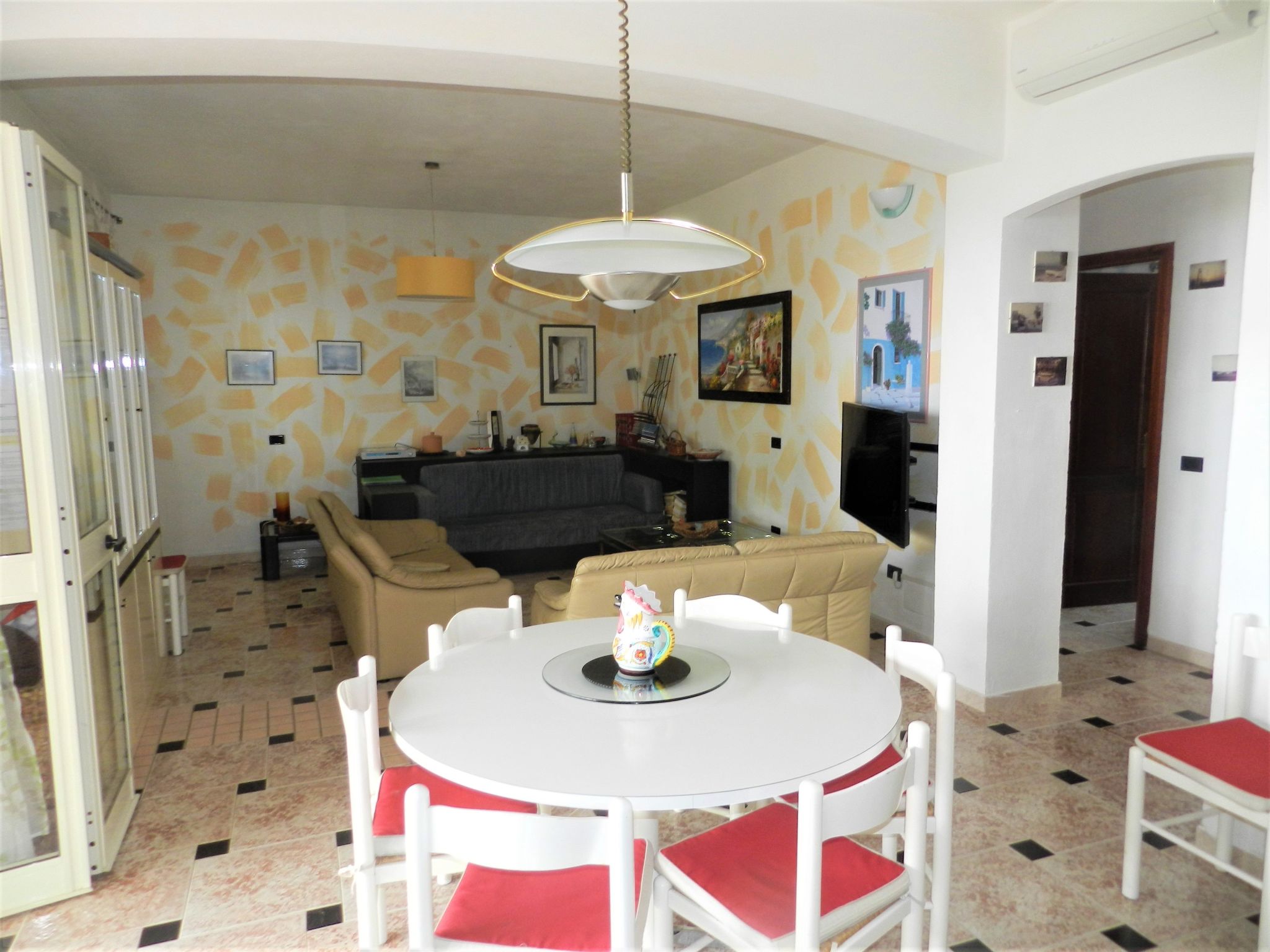 Vanessa-Image-tags.info