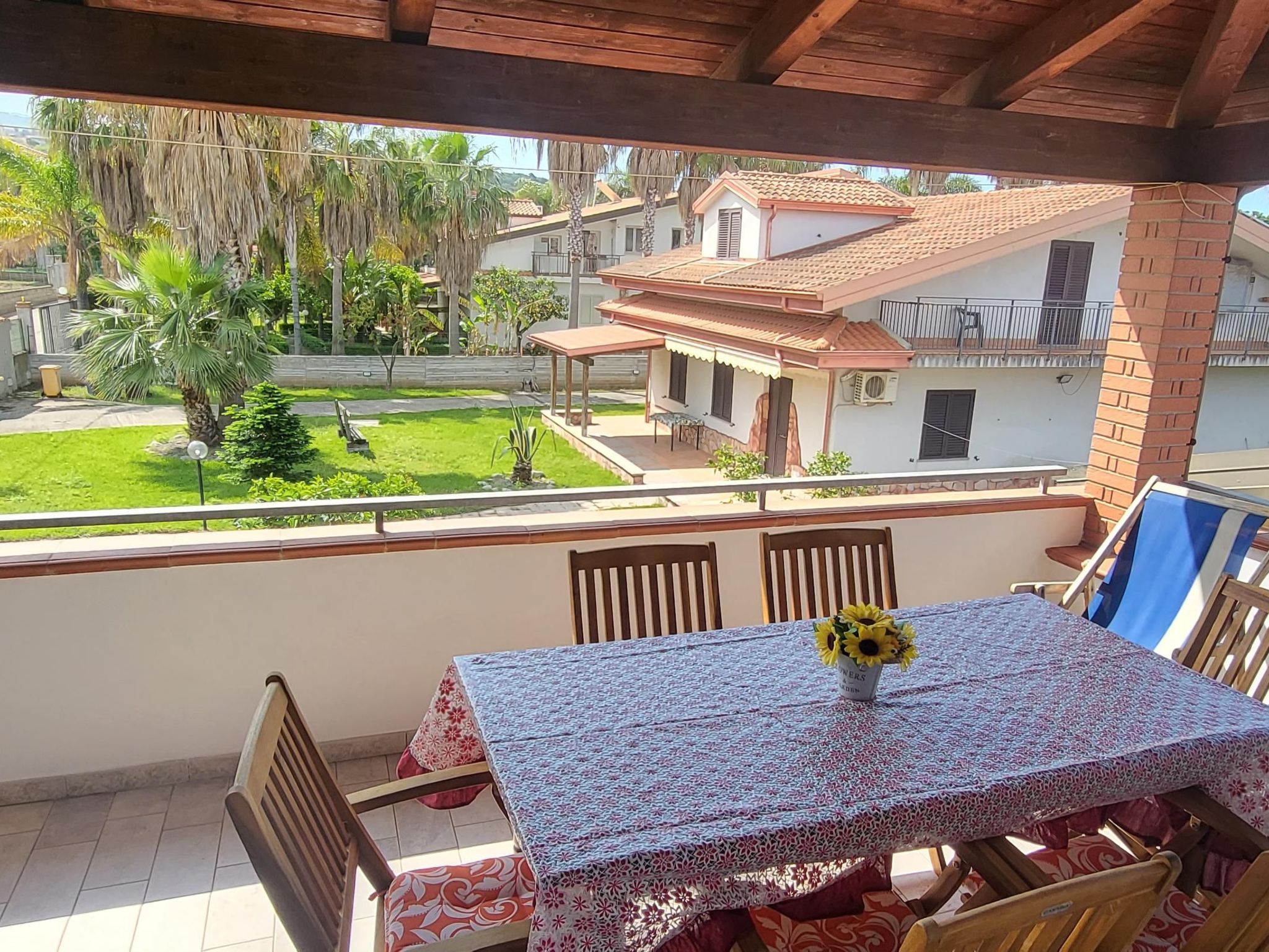 'Roberta-Image-tags.info