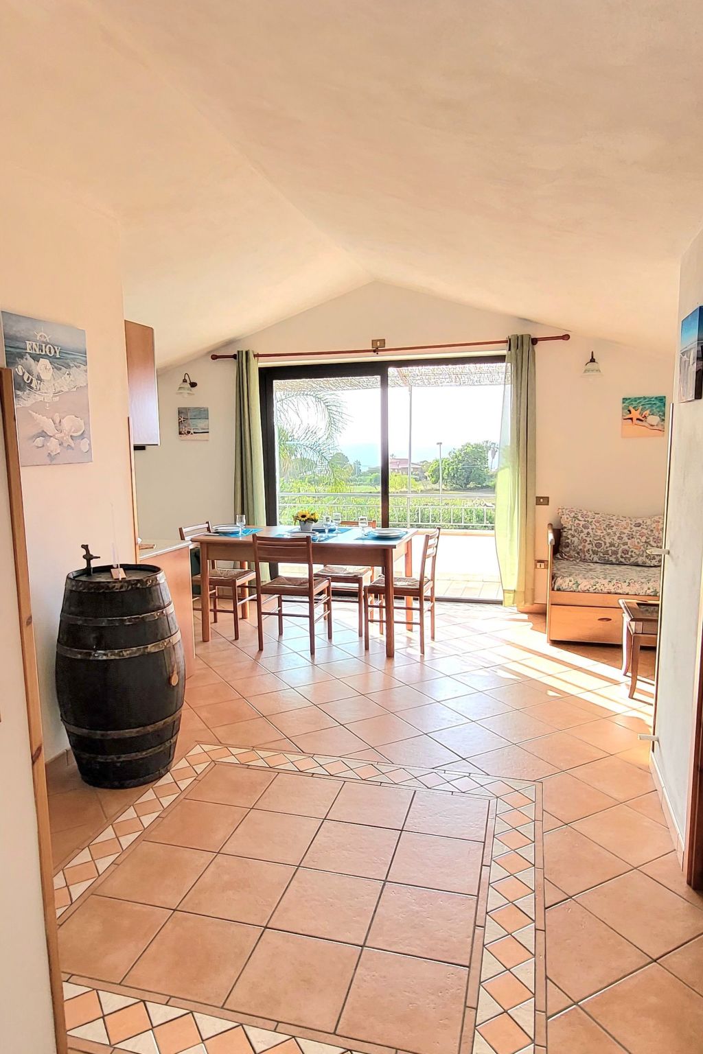 'Roberta-Image-tags.info