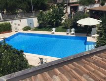 Villa mit privatem Pool in der Nähe der Strände von Palmi