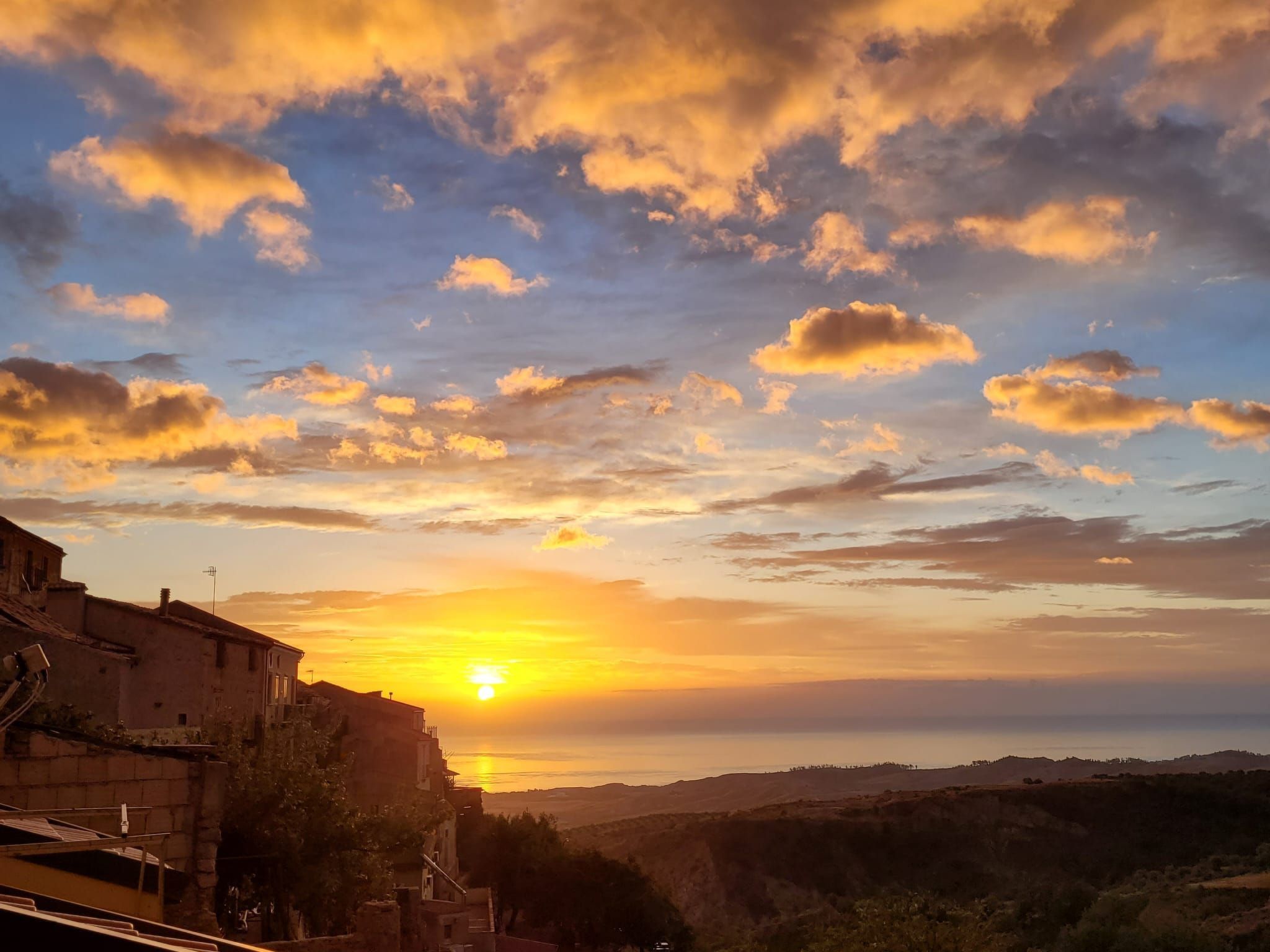 Geräumige Artemide-Wohnung mit Terrasse