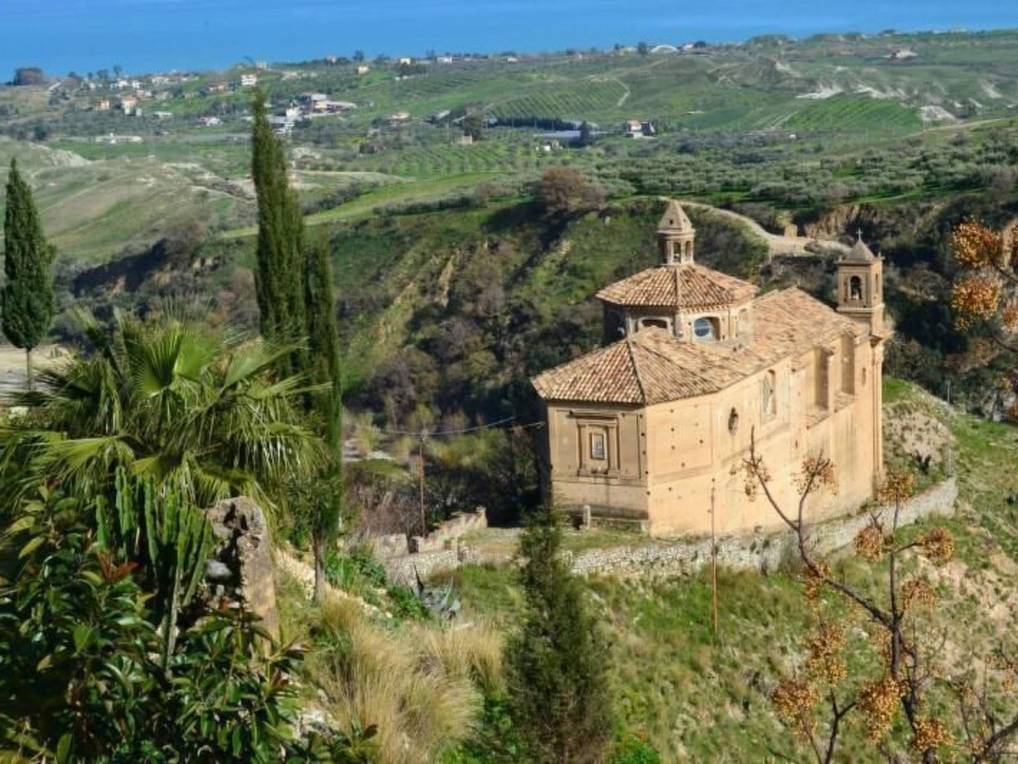 Geräumige Artemide-Wohnung mit Terrasse-Image-tags.info