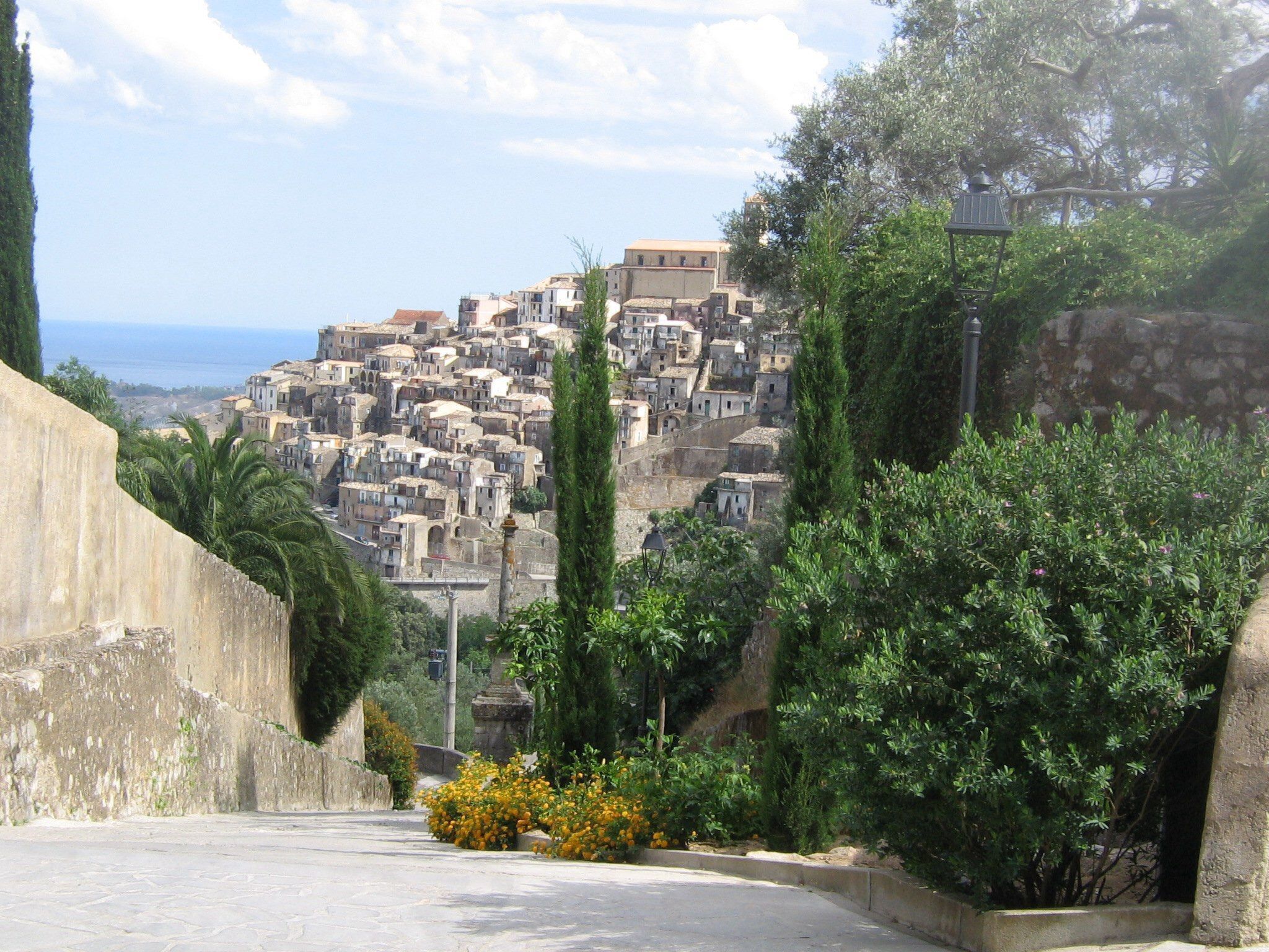 Geräumige Artemide-Wohnung mit Terrasse-Buiten