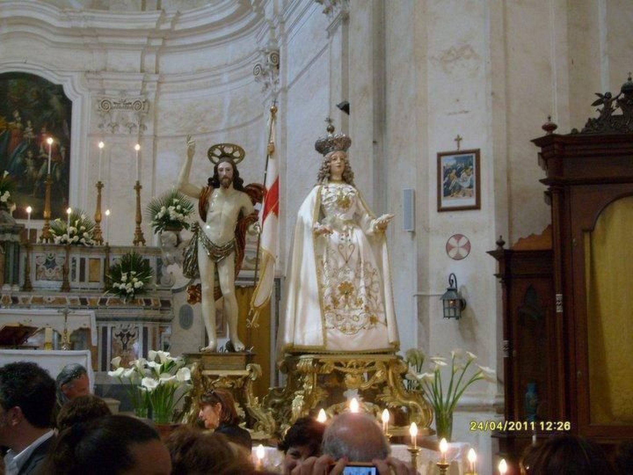 Geräumige Artemide-Wohnung mit Terrasse-Image-tags.info