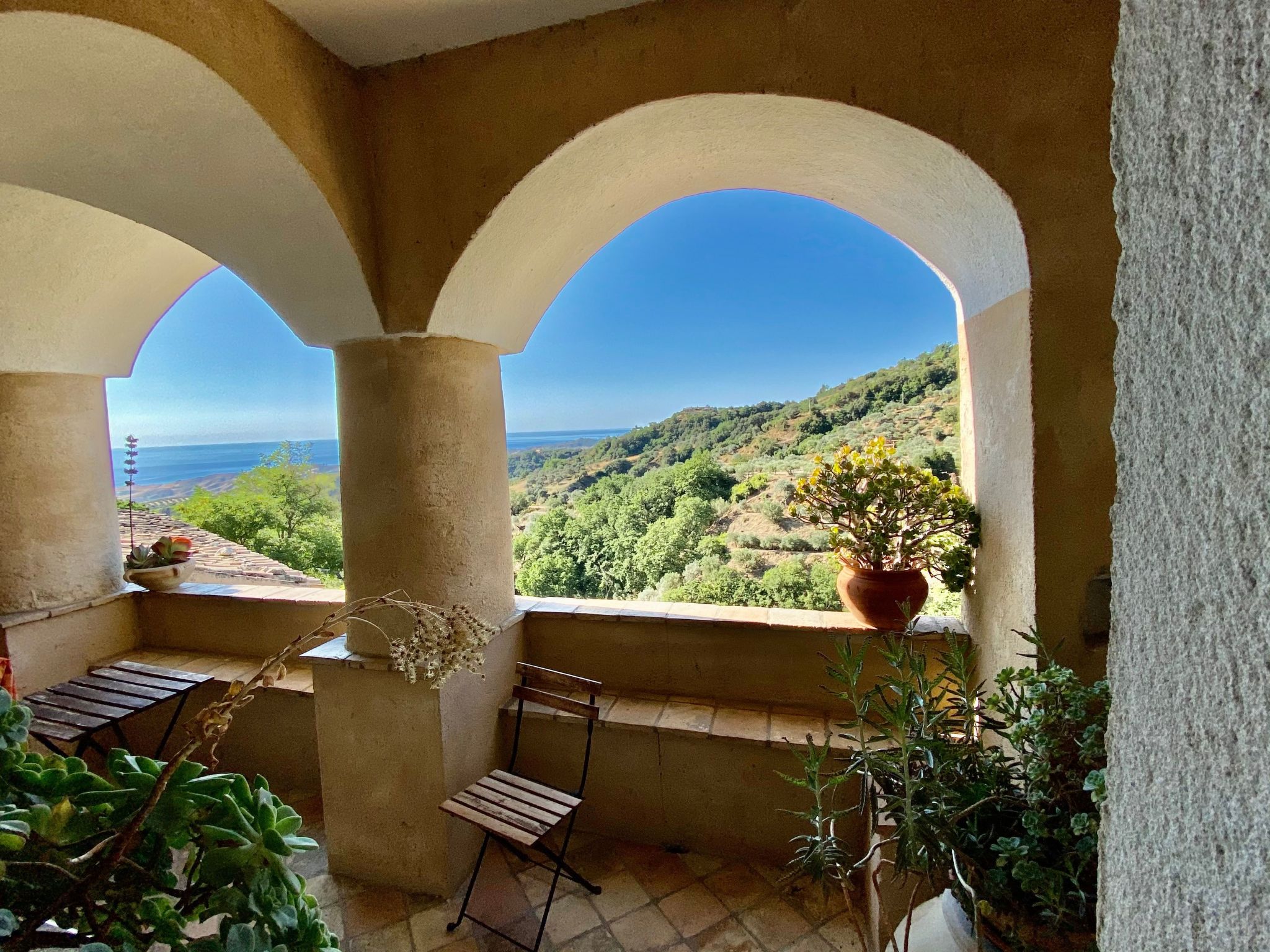 Tiche' Wohnung mit Wasserblick-Binnen