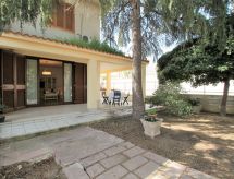 in Pulsano mit Garten