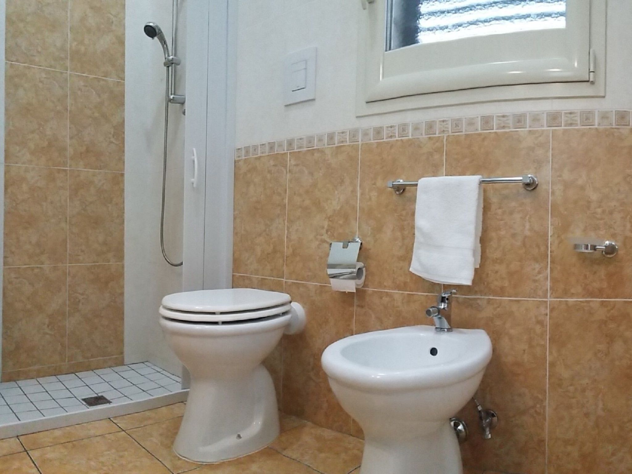 Erdgeschosswohnung für bis zu sechs Personen-Image-tags.info