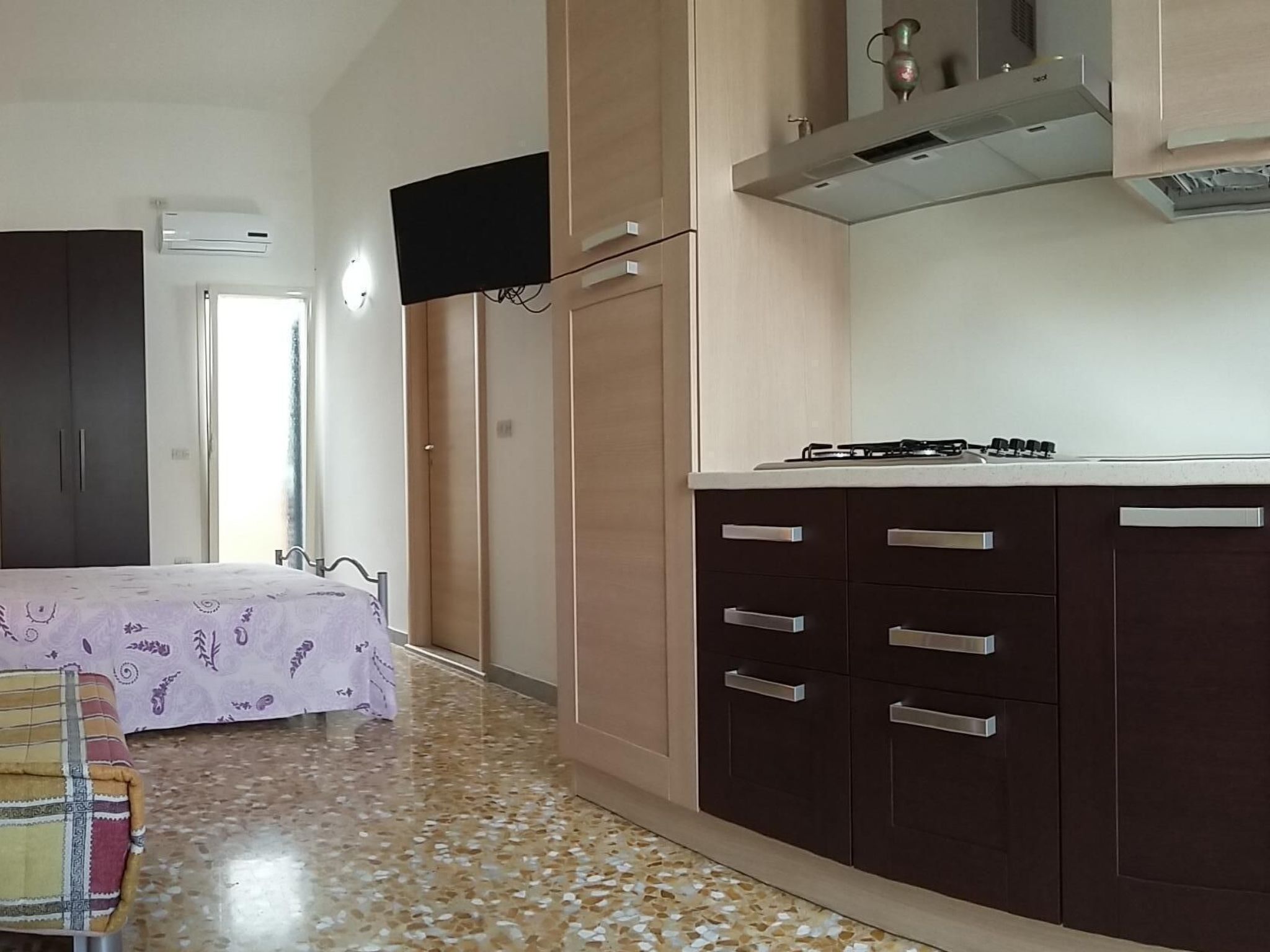 Delphin"-Studio mit Terrasse und Garten