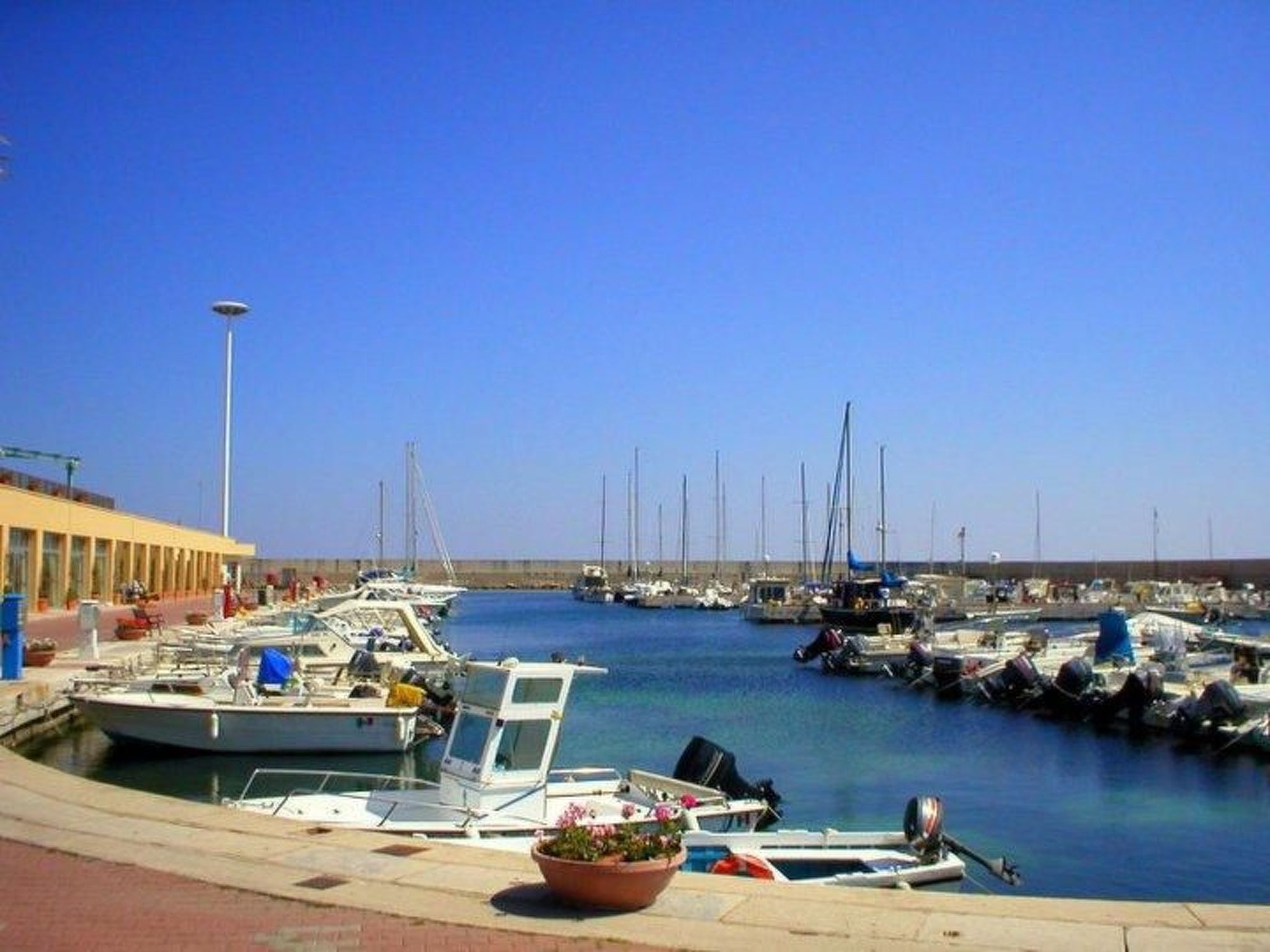 Delphin"-Studio mit Terrasse und Garten-Image-tags.info