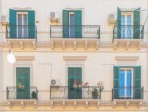 Wohnung in Taranto mit privatem Parkplatz