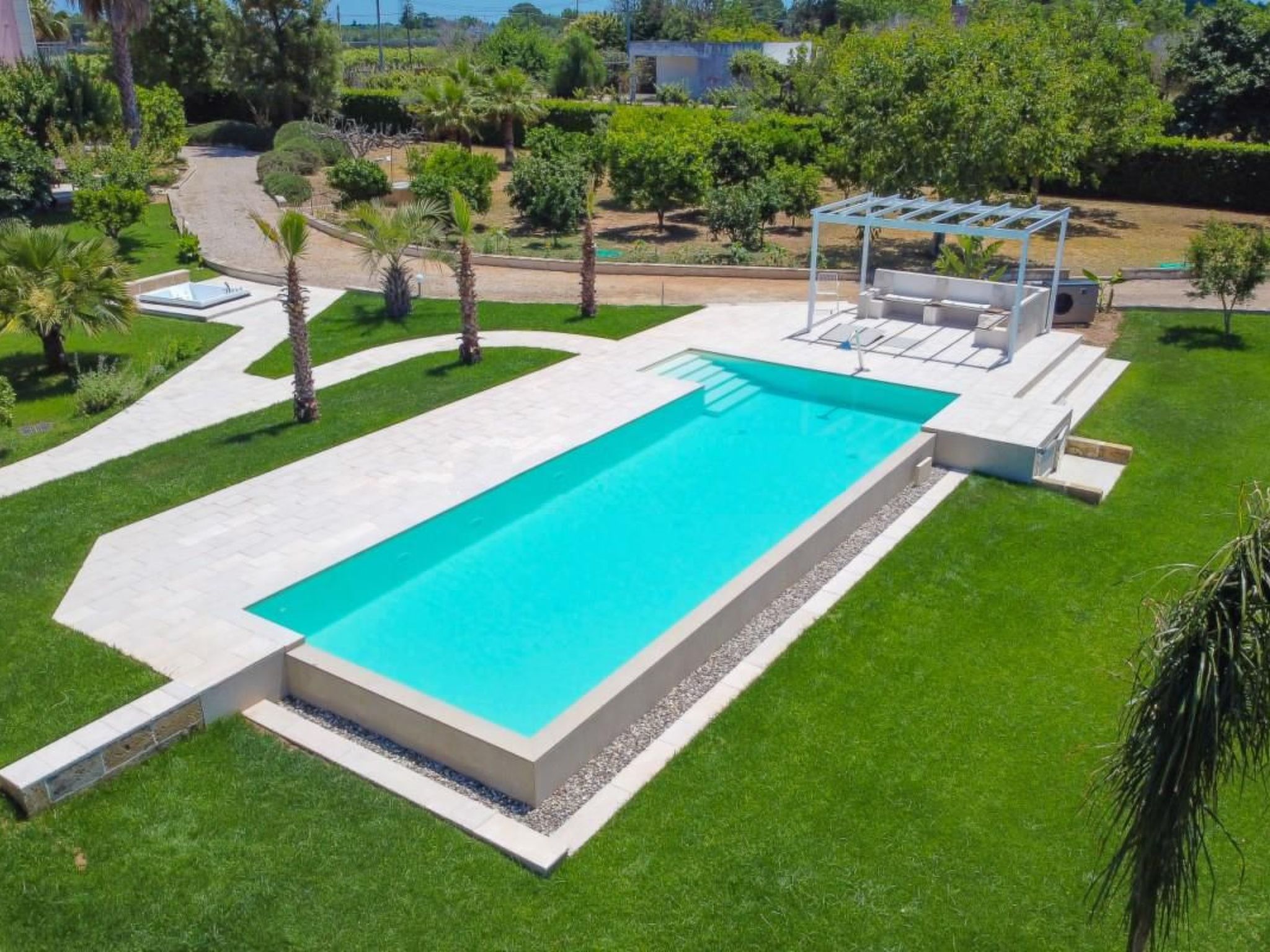 Sirgole Rosa-Drinnen