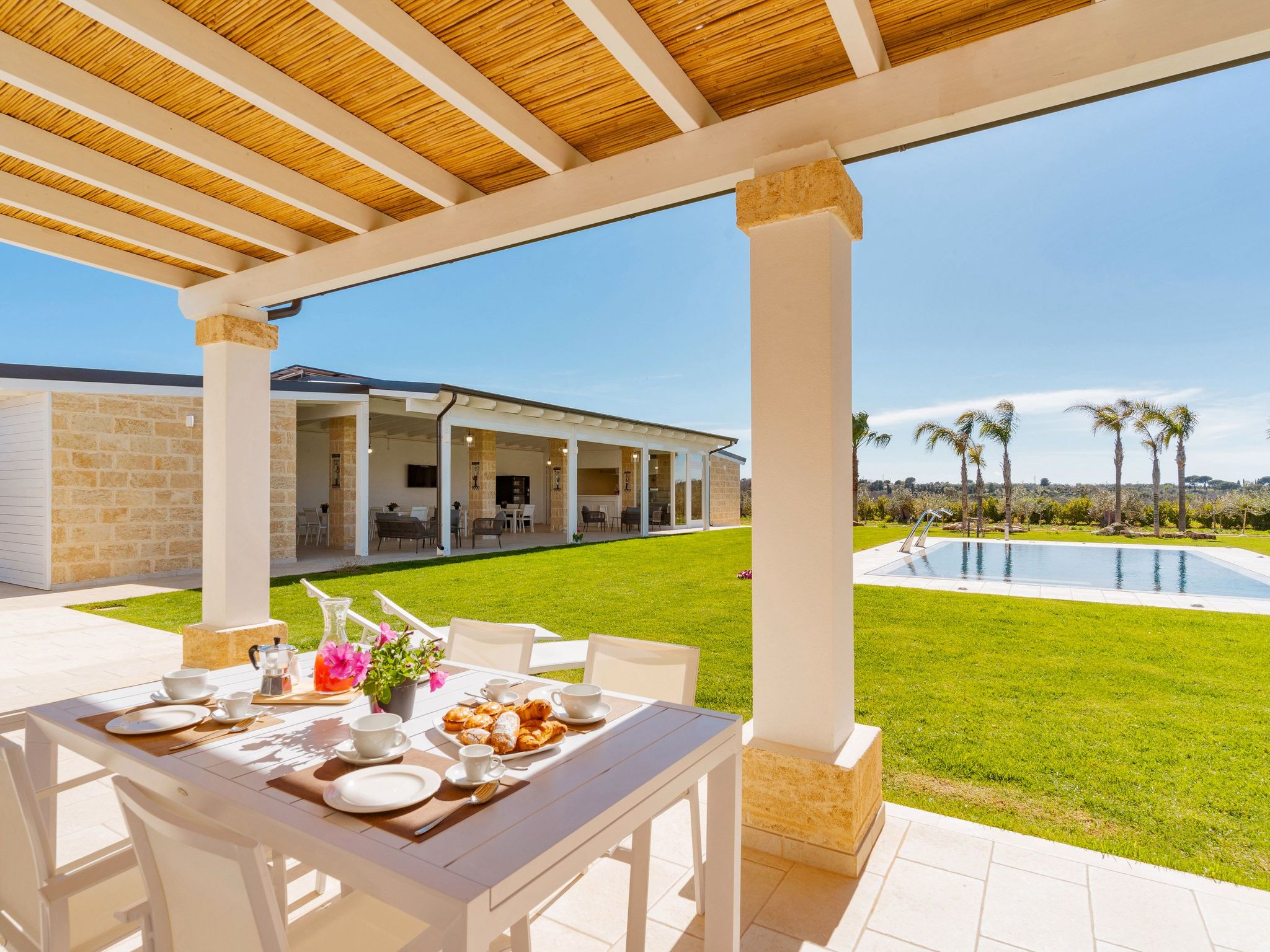 Haus in Casarano mit Außenhof-Drinnen