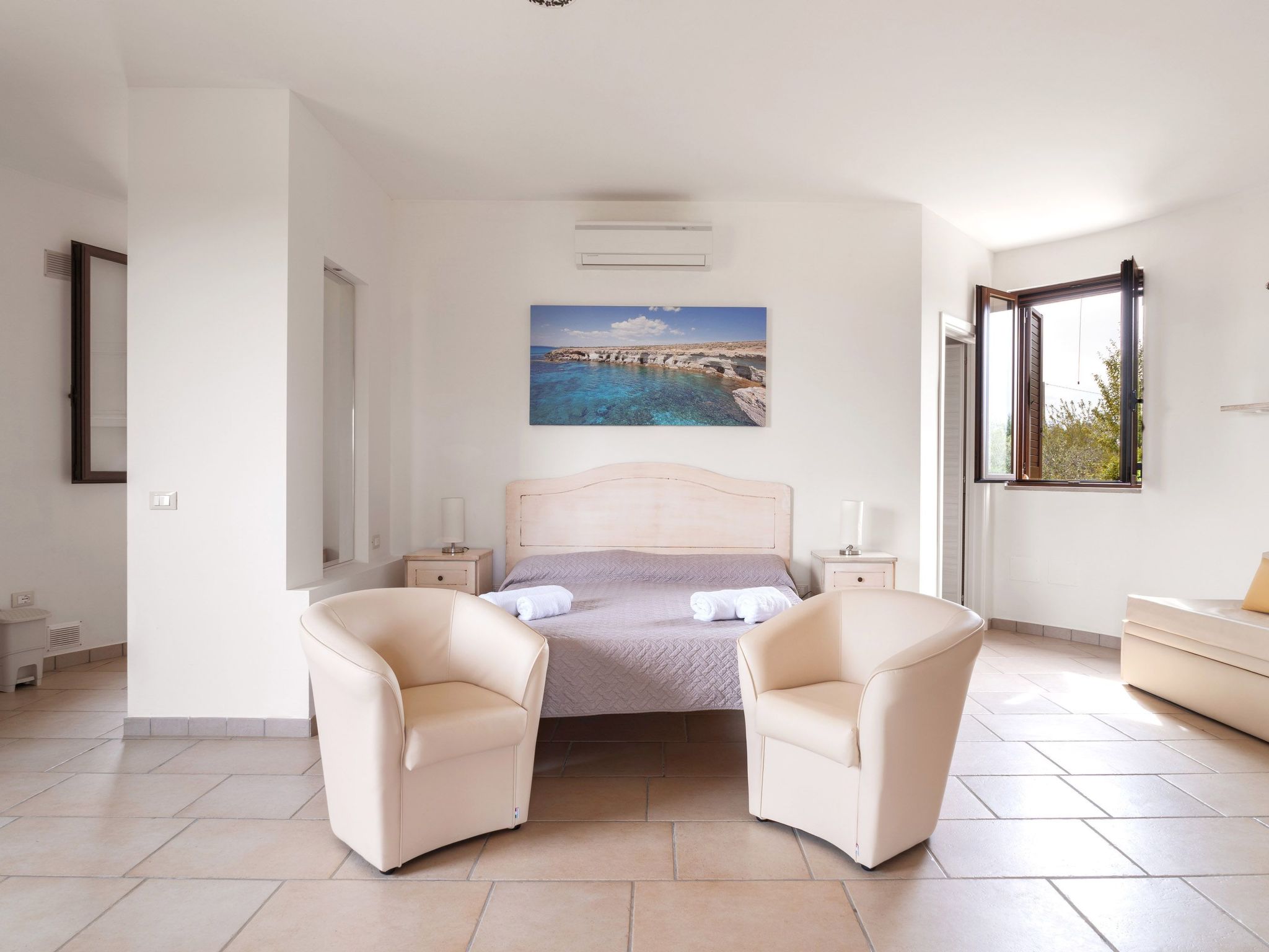 FURNEEDHRI: Trullo 'Walnuss'-Dedans