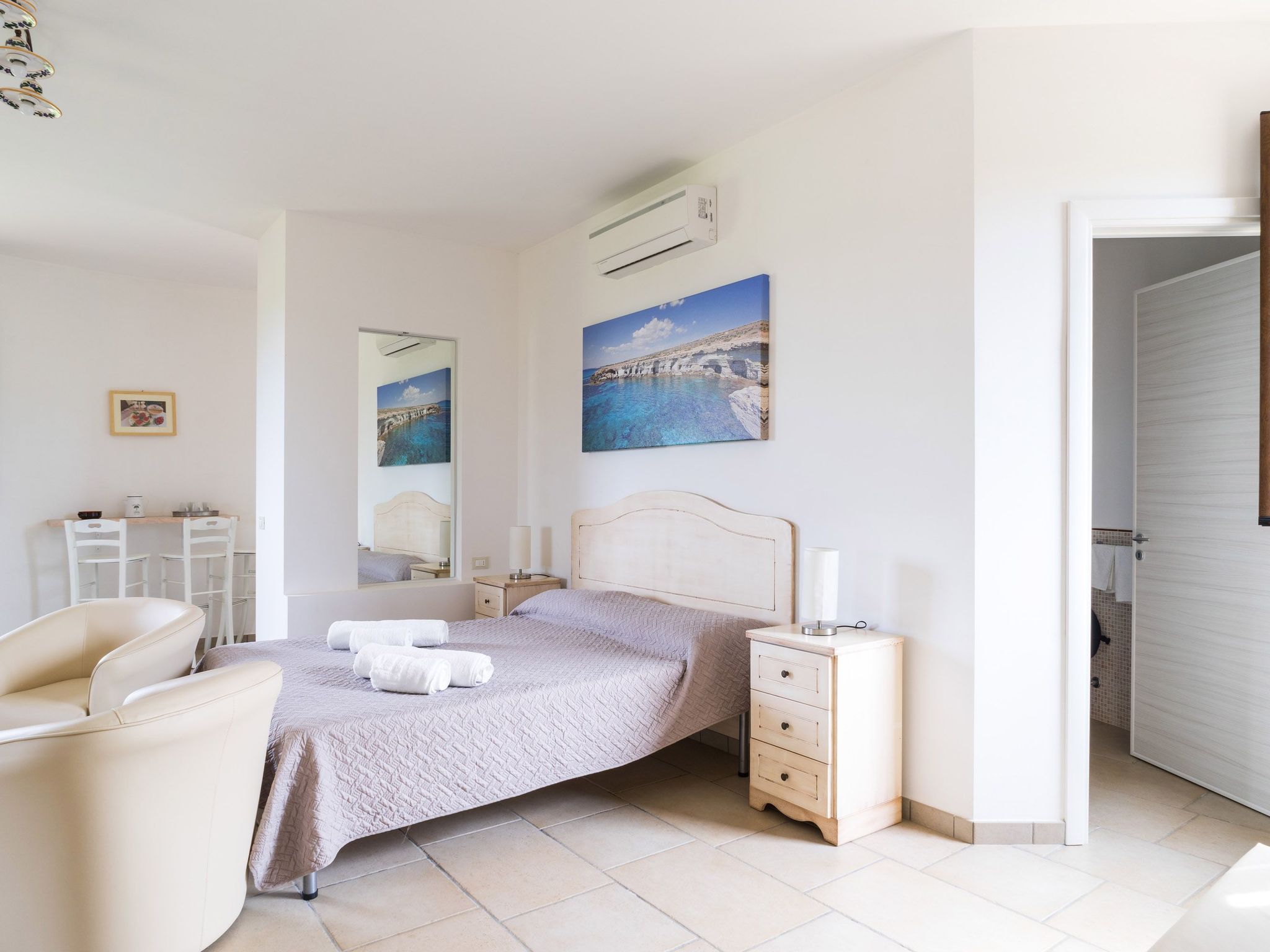 FURNEEDHRI: Trullo 'Walnuss'-Dedans