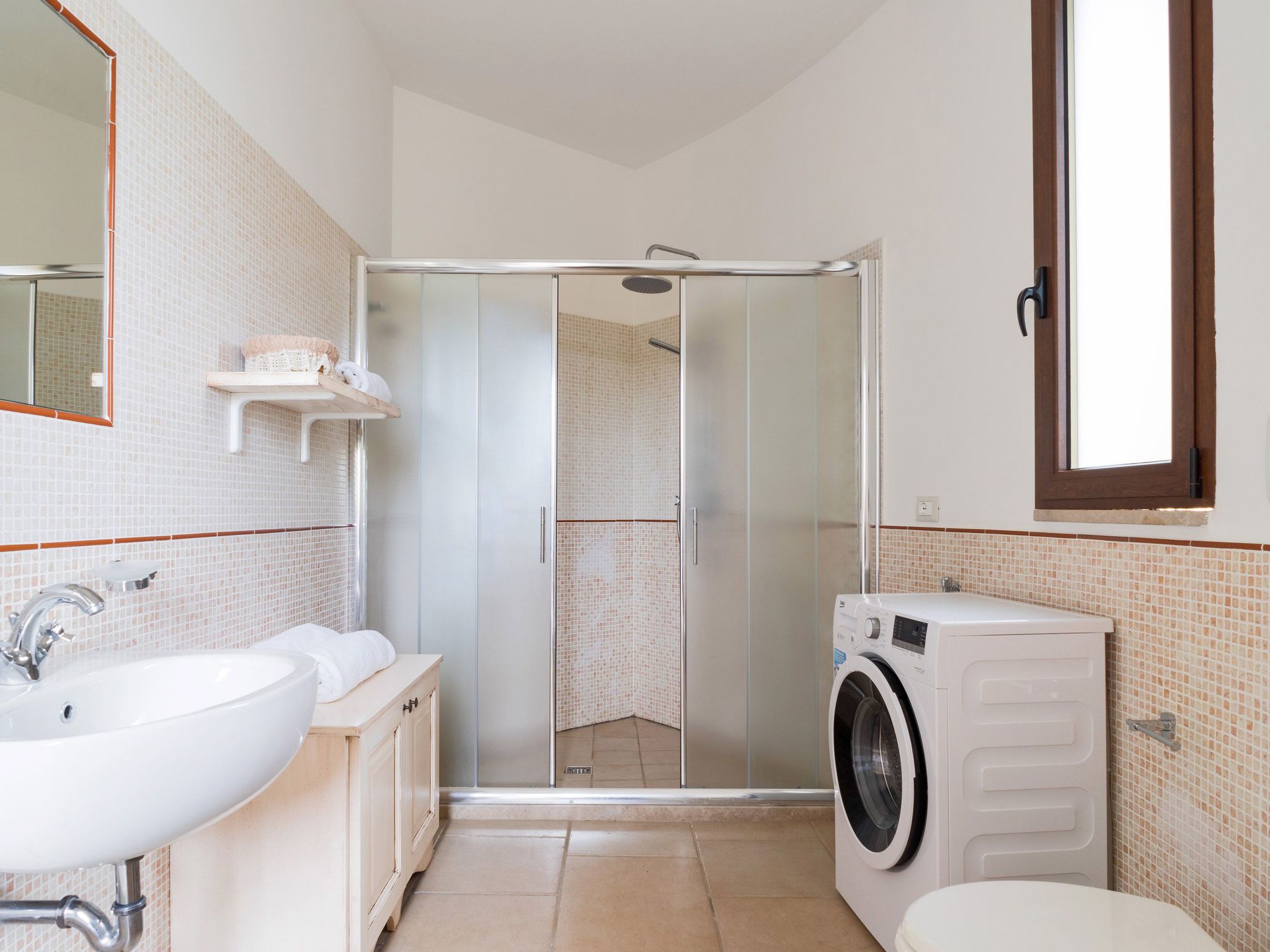 FURNEEDHRI: Trullo 'Walnuss'-Dedans