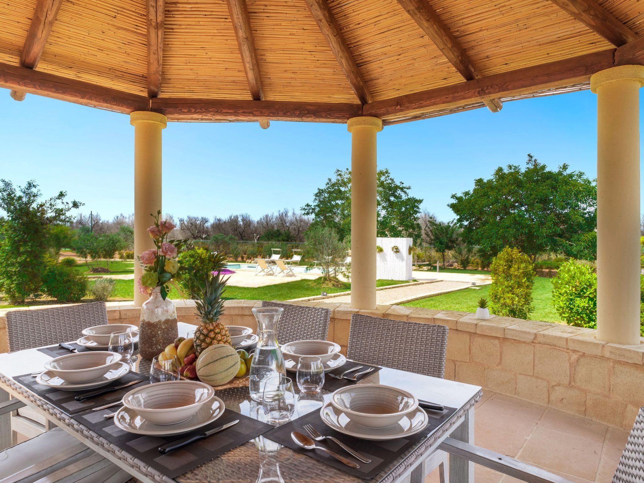 I FURNEDDHRI - Wohnstruktur bestehend aus 4 Trulli mit Schwimmbad-Drinnen