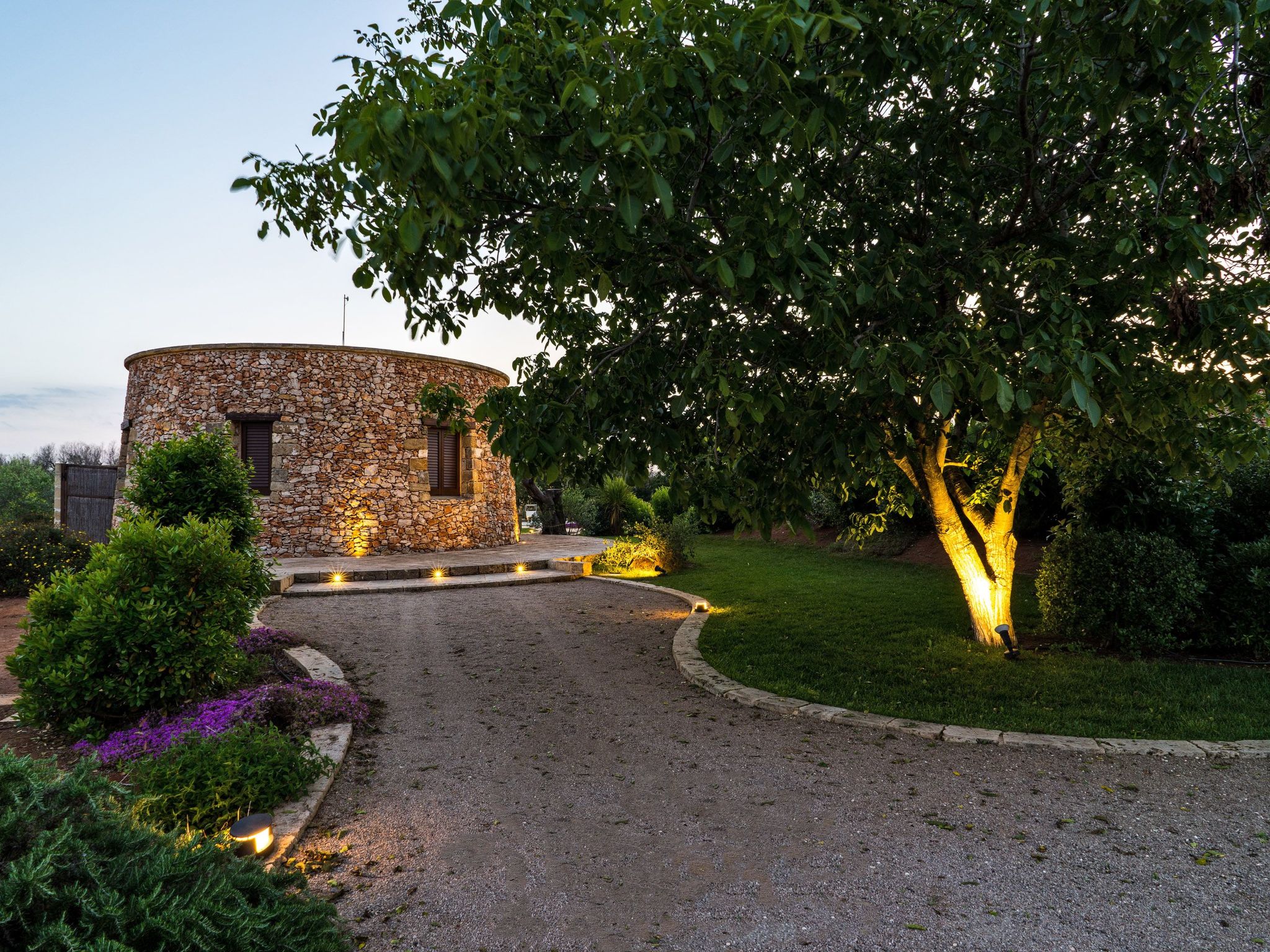 I FURNEDDHRI - Wohnstruktur bestehend aus 4 Trulli mit Schwimmbad-Drinnen