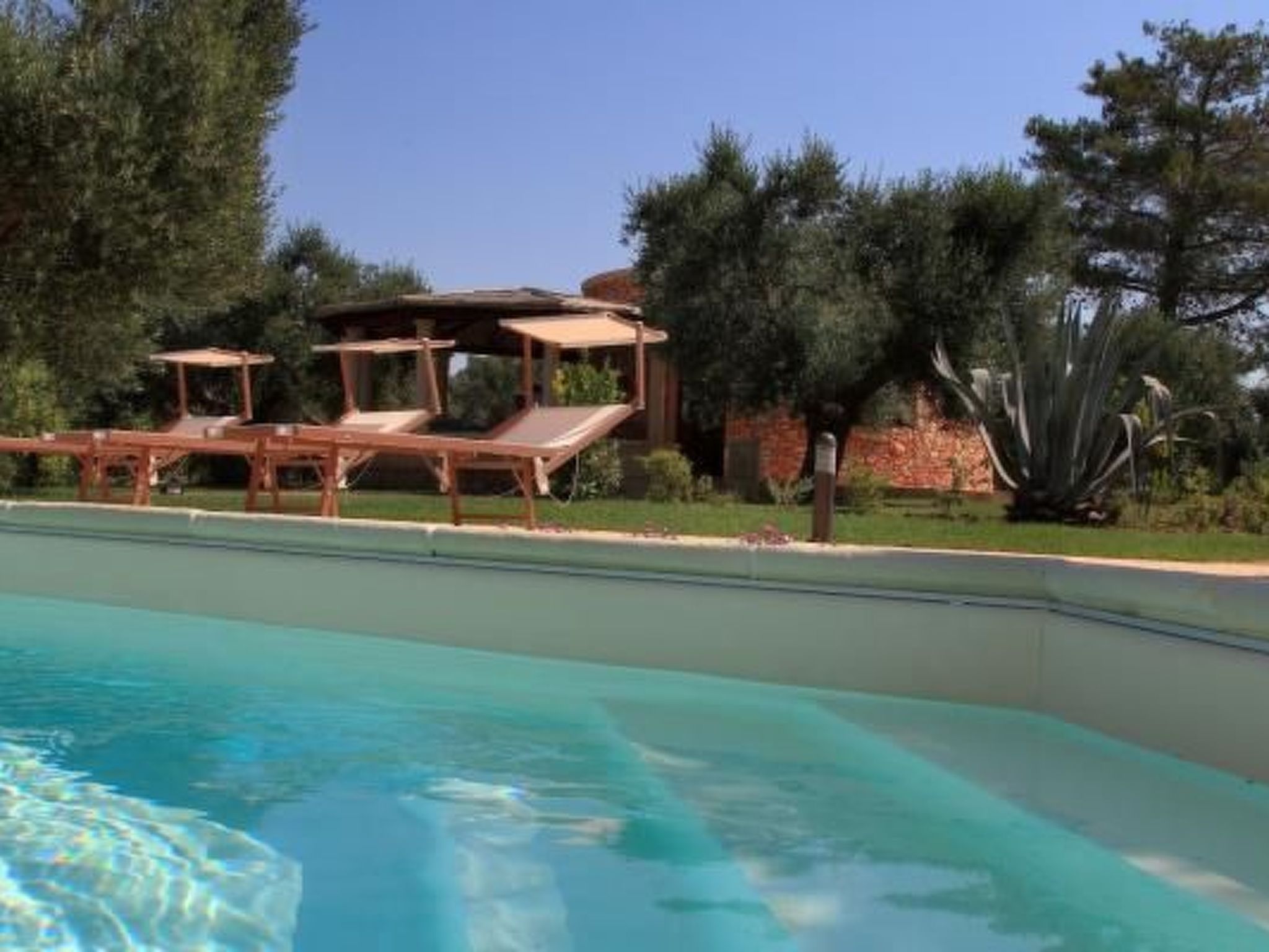 I FURNEDDHRI - Wohnstruktur bestehend aus 4 Trulli mit Schwimmbad-Drinnen