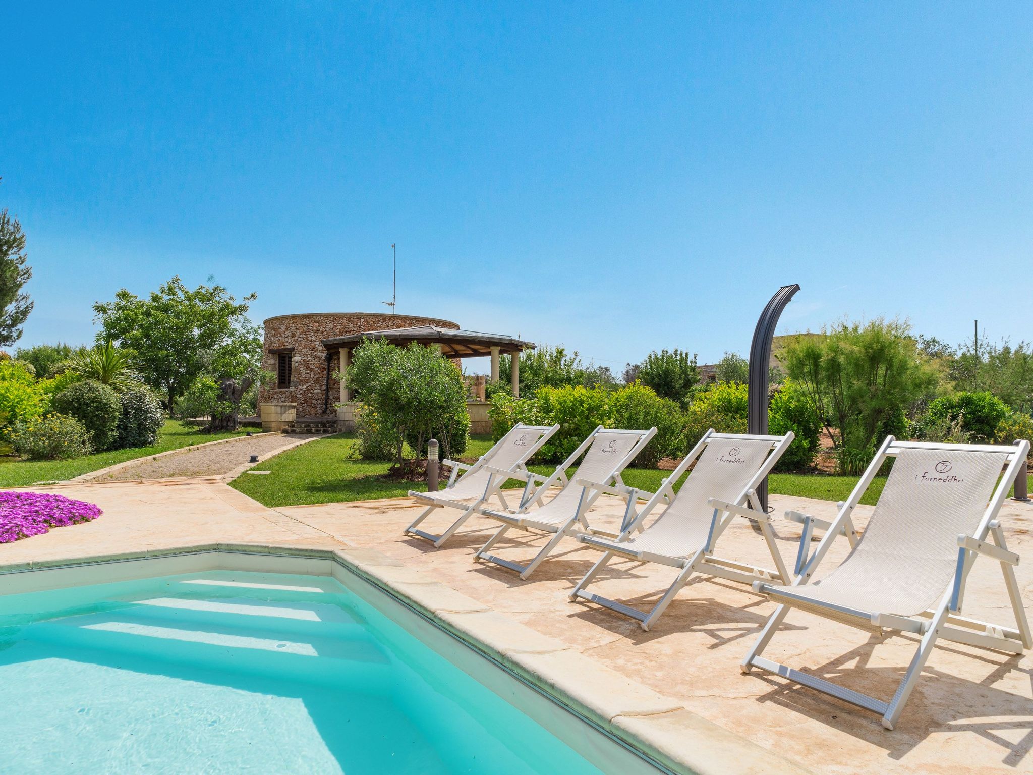 Furneddhri, trullo Fico-Dedans