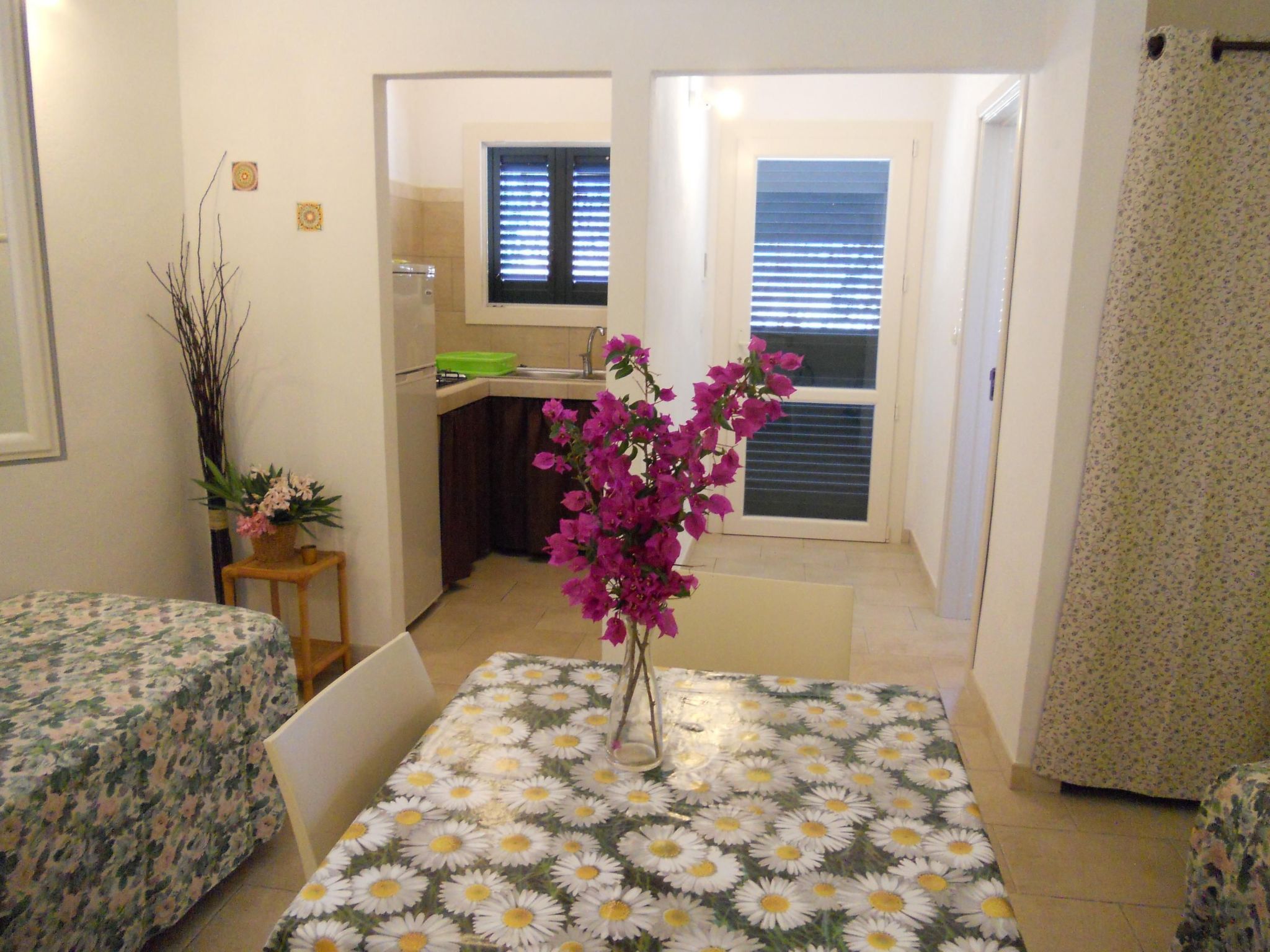 Schönes und gemütliches Studio-Apartment-Drinnen