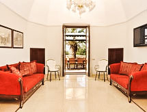 Maison Tenuta Nucci