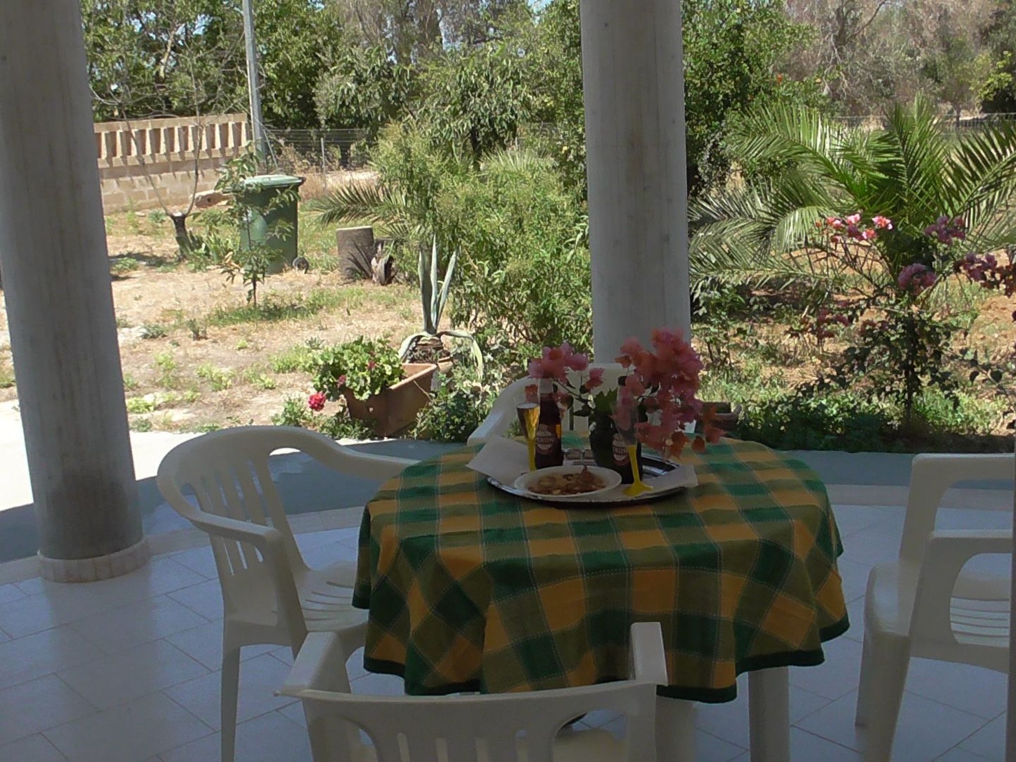 Vakantiehuis met omheinde tuin in Matino (Italië) 1 hond is welkom