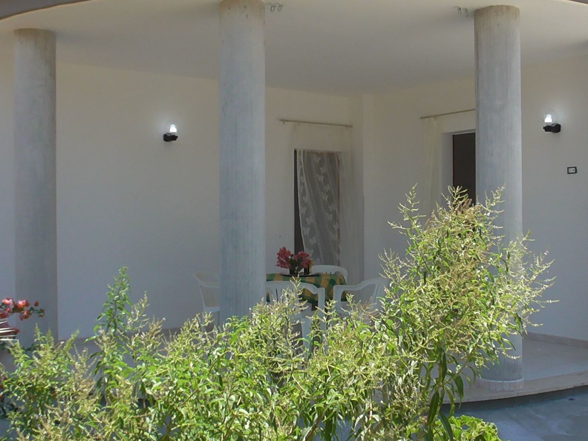 Kleine Villa mit geschlossenem Garten in Parabita-Binnen