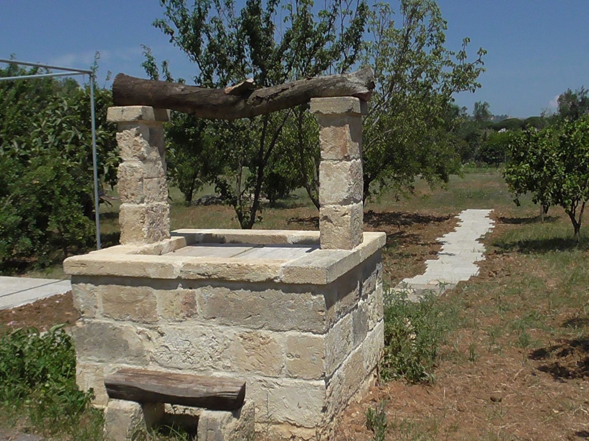 Kleine Villa mit geschlossenem Garten in Parabita-Binnen