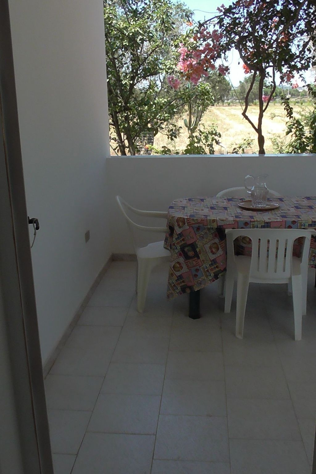 Kleine Villa mit geschlossenem Garten in Parabita-Binnen