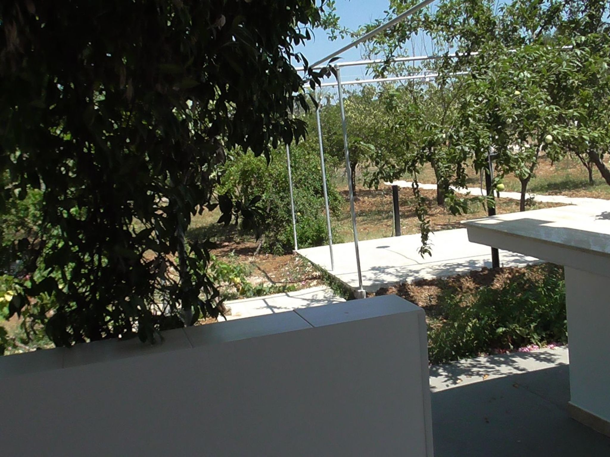 Kleine Villa mit geschlossenem Garten in Parabita-Binnen