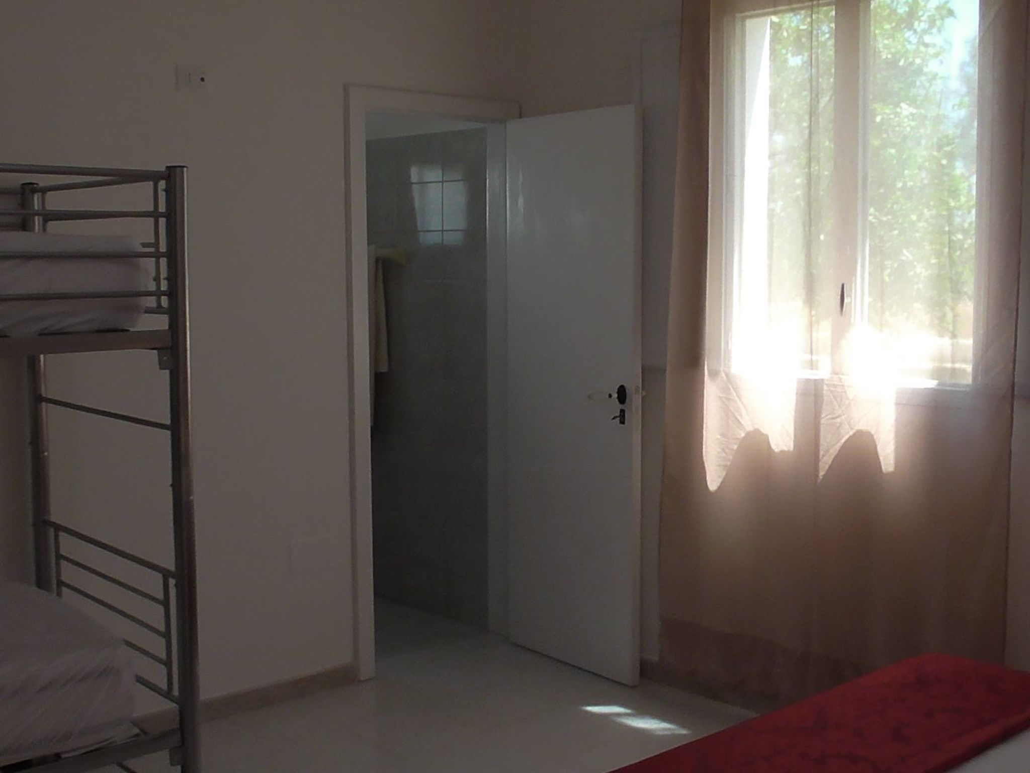 Kleine Villa mit geschlossenem Garten in Parabita-Binnen