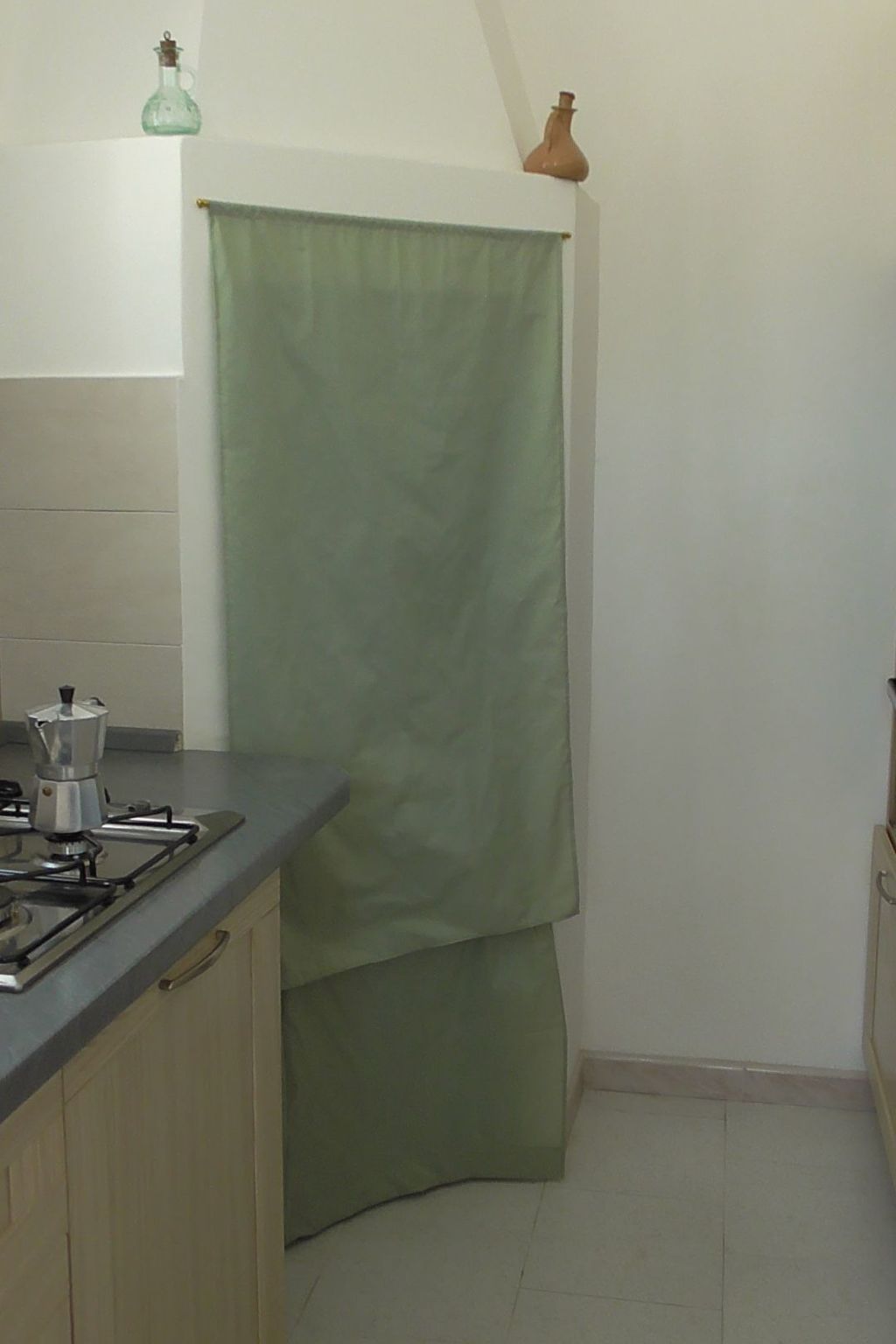 Kleine Villa mit geschlossenem Garten in Parabita-Binnen