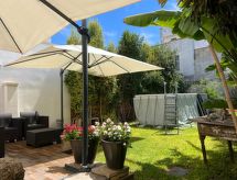 Exklusive Wohnung mit Garten