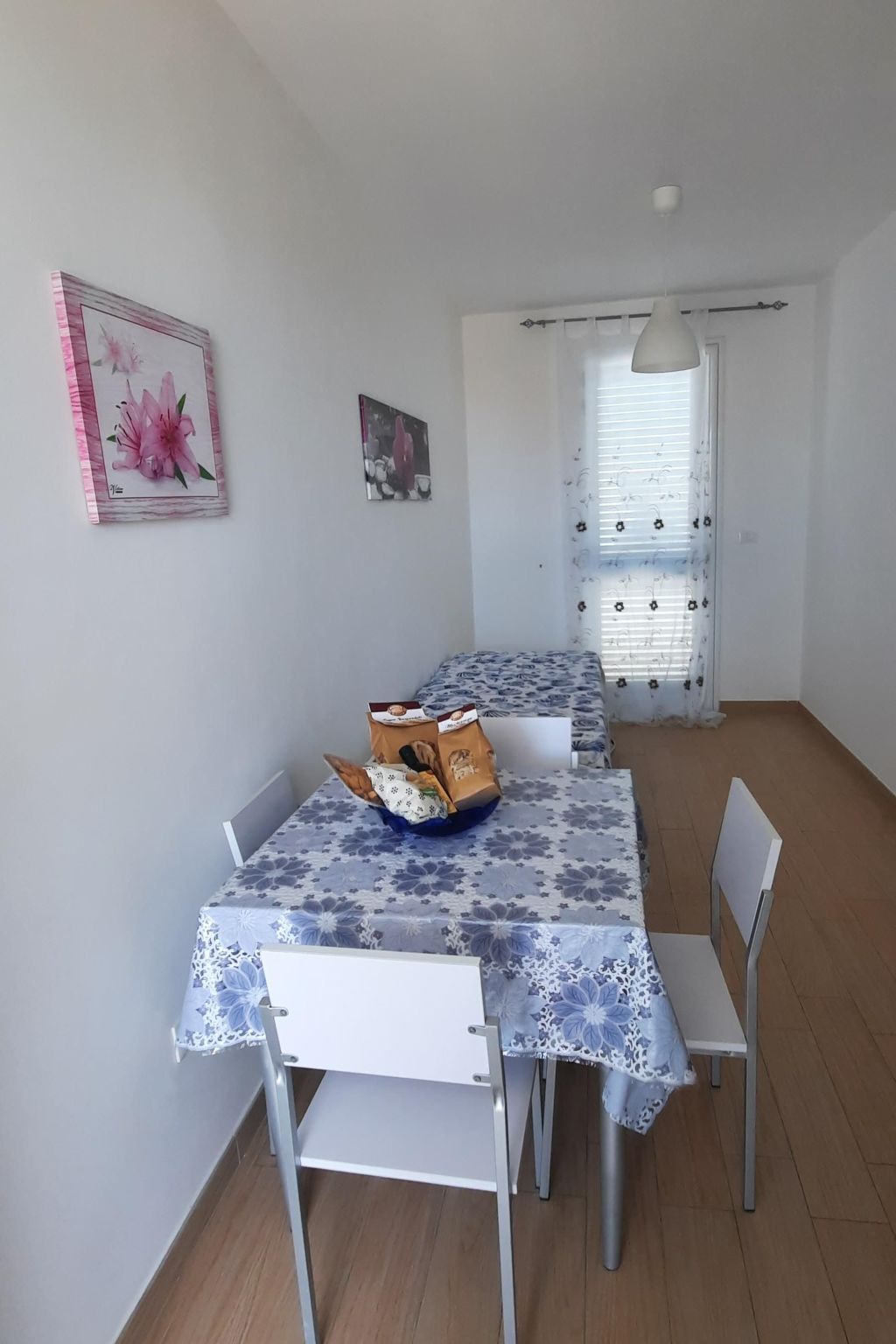 Casa Orchidea — Living Room (3 of 10)