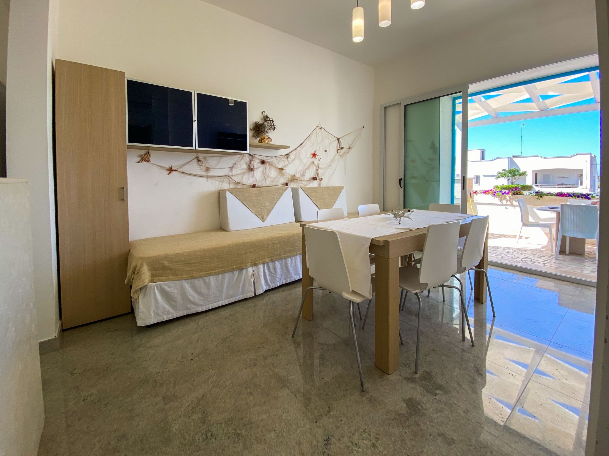 Blaue Wohnung-Drinnen