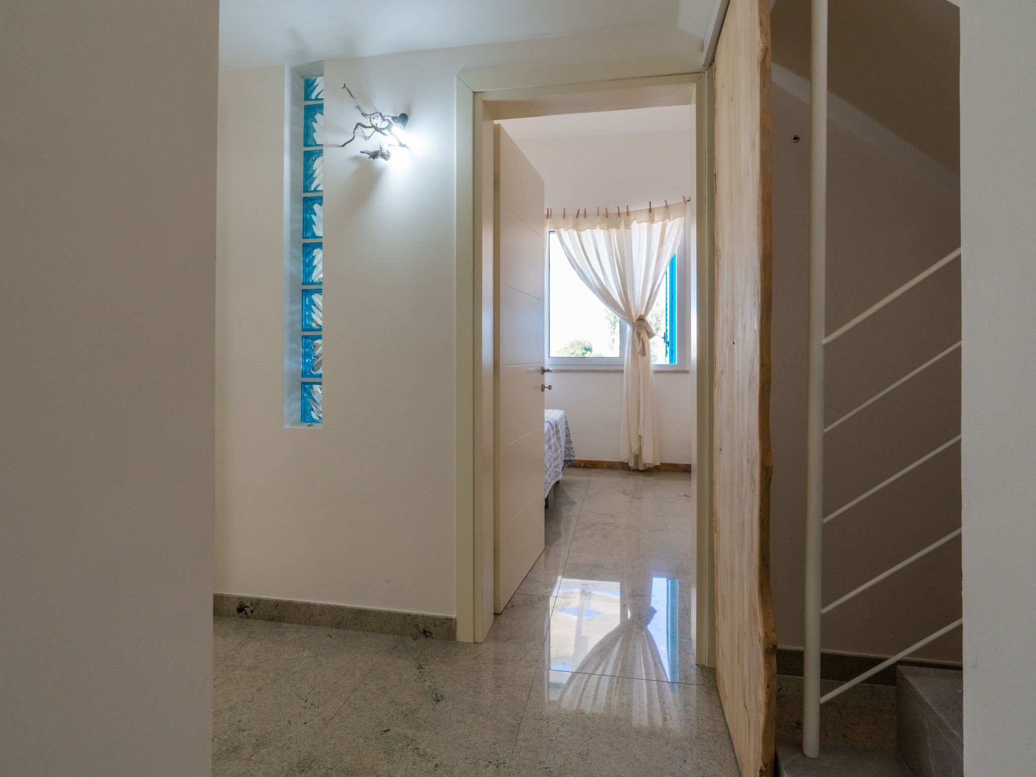 Blaue Wohnung-Drinnen