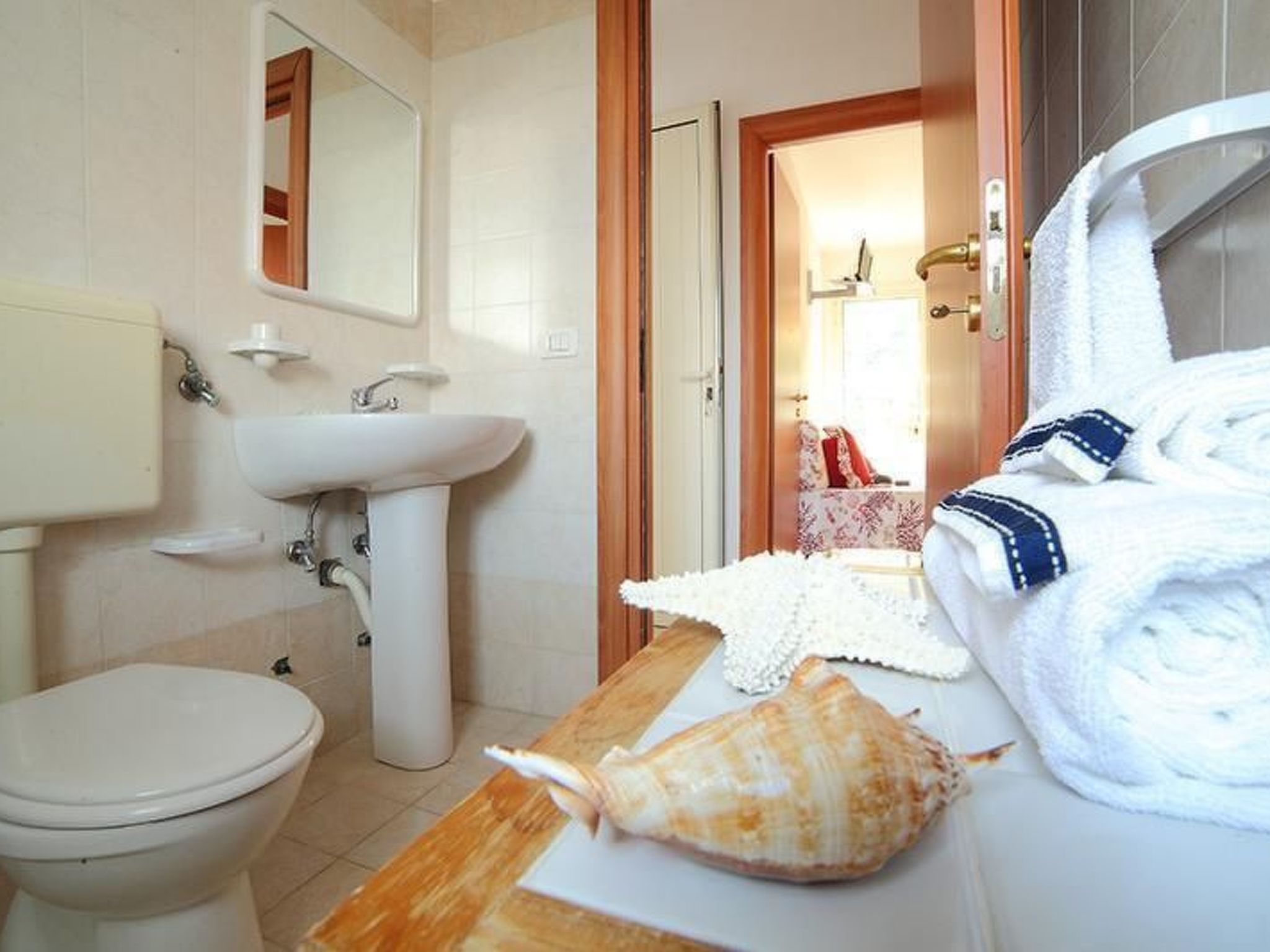 In Torre Mozza mit Terrasse-Drinnen