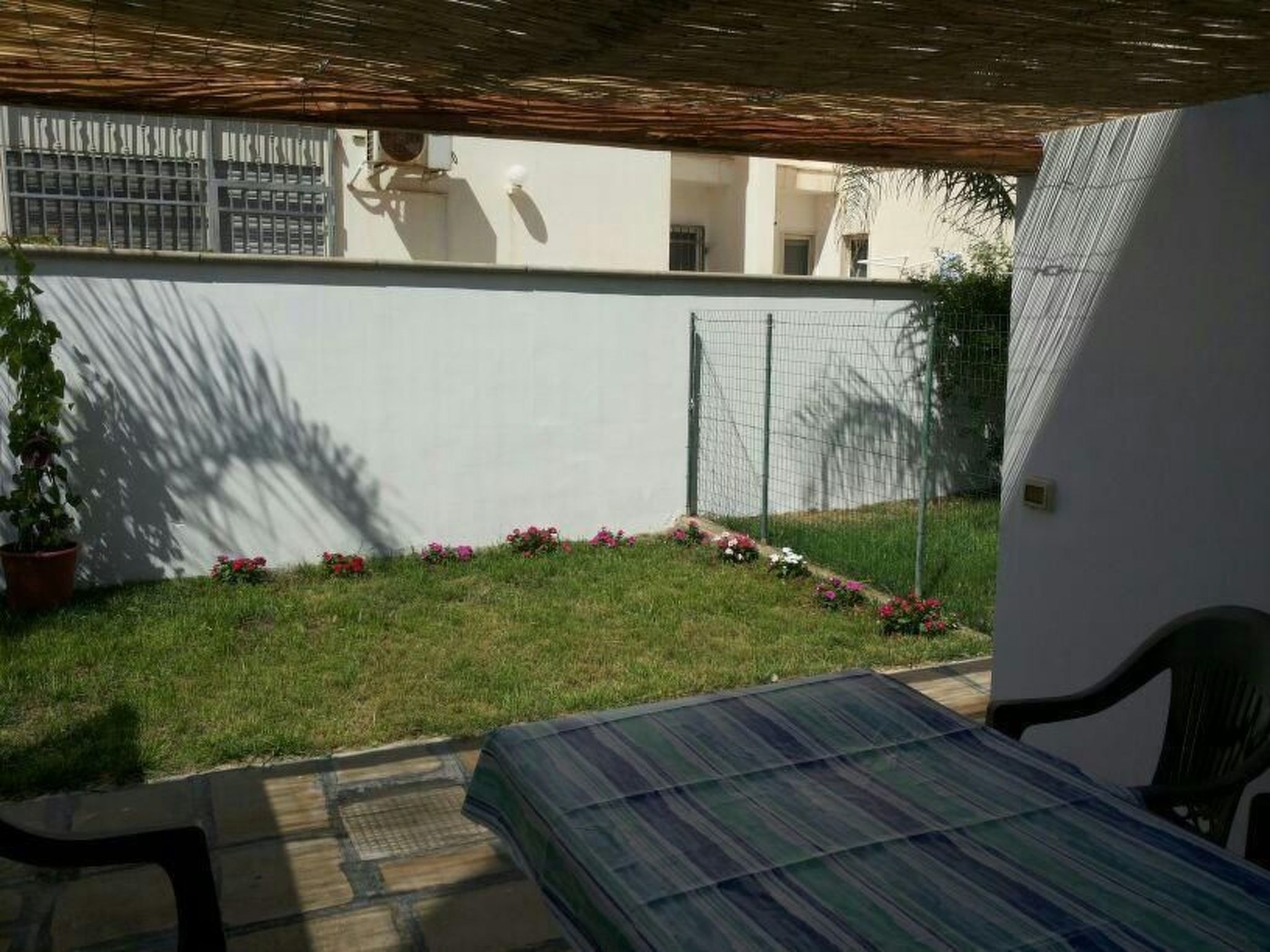 In Torre Mozza mit Terrasse-Drinnen