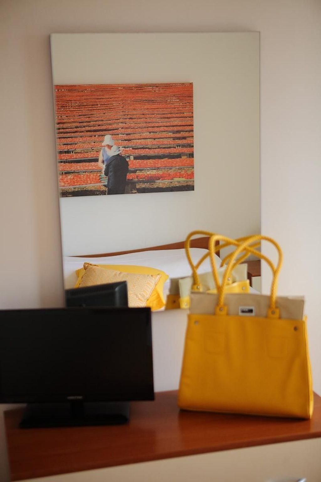 Apartment Zeus Apollo mit mölierter Terrasse-Binnen