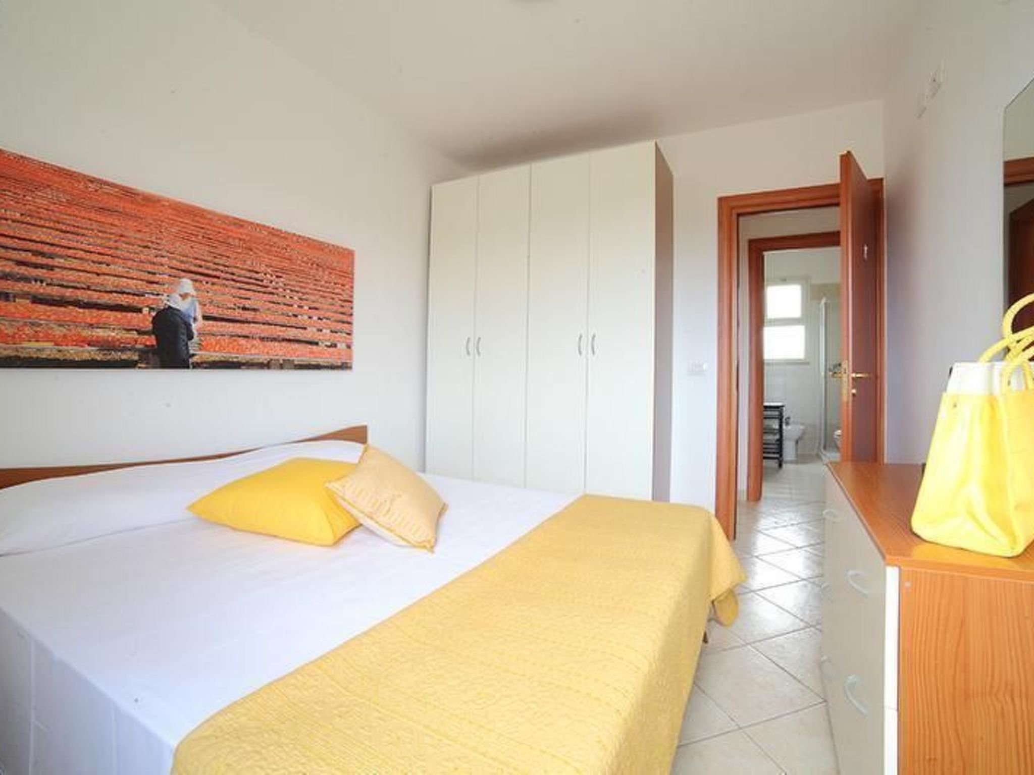 Apartment Zeus Apollo mit mölierter Terrasse-Binnen