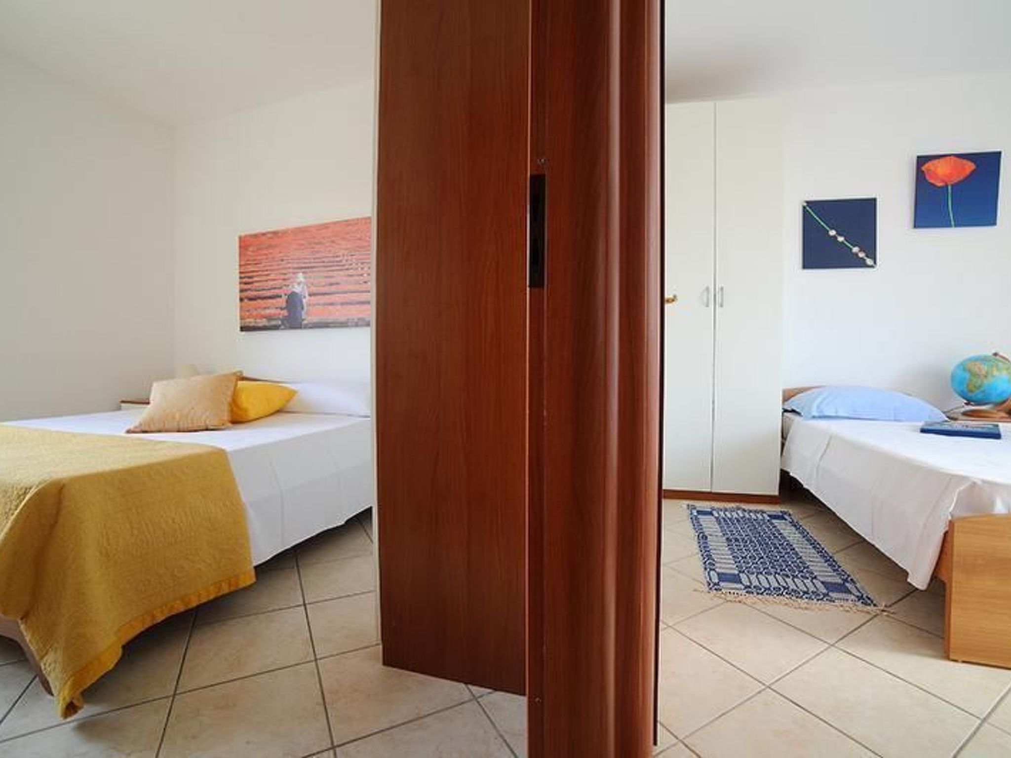 Apartment Zeus Apollo mit mölierter Terrasse-Binnen