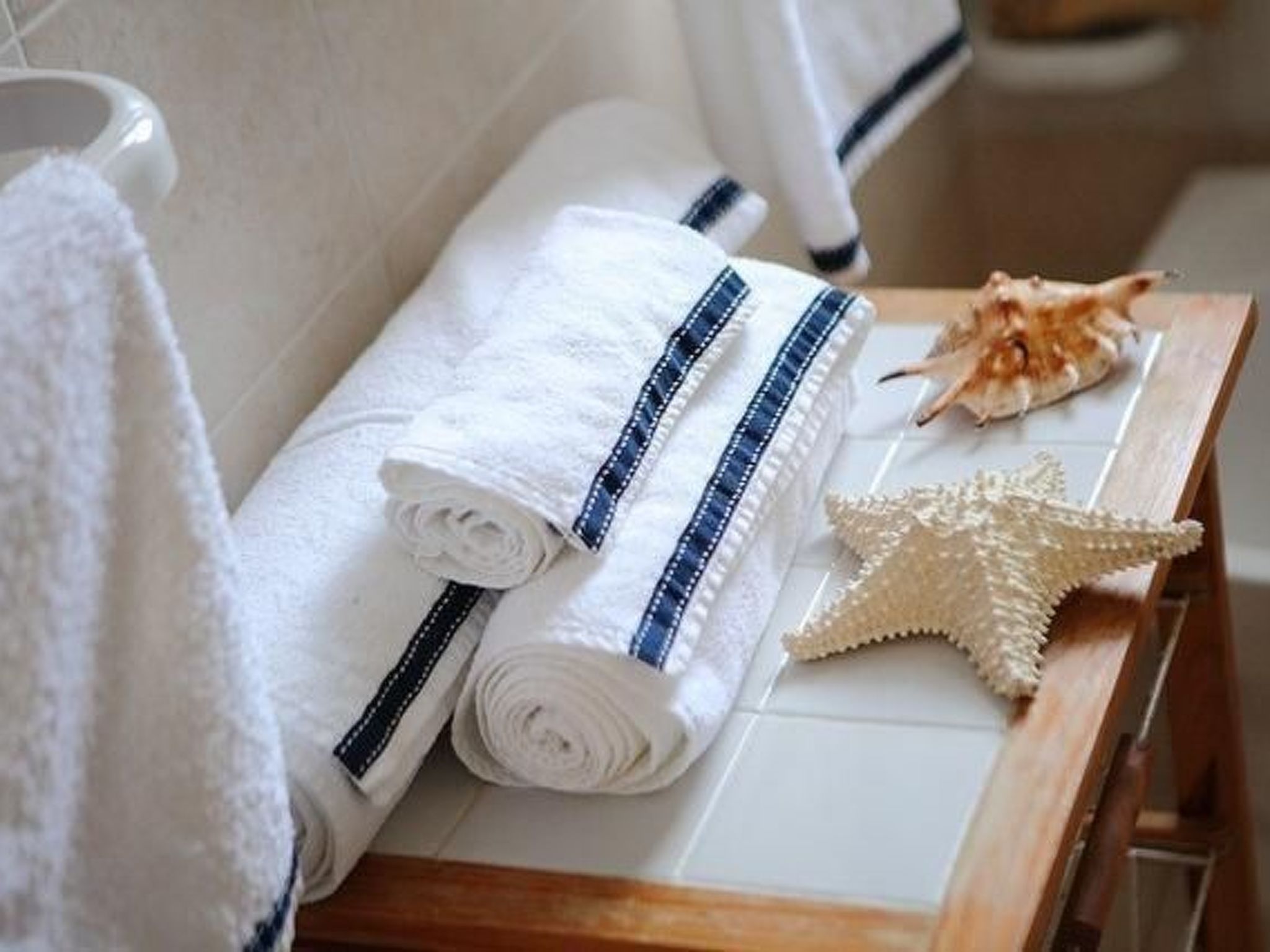 Apartment Zeus Apollo mit mölierter Terrasse-Binnen