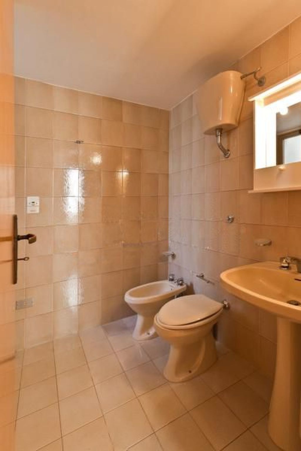 Helle Wohnung in Santa Maria al Bagno-Binnen