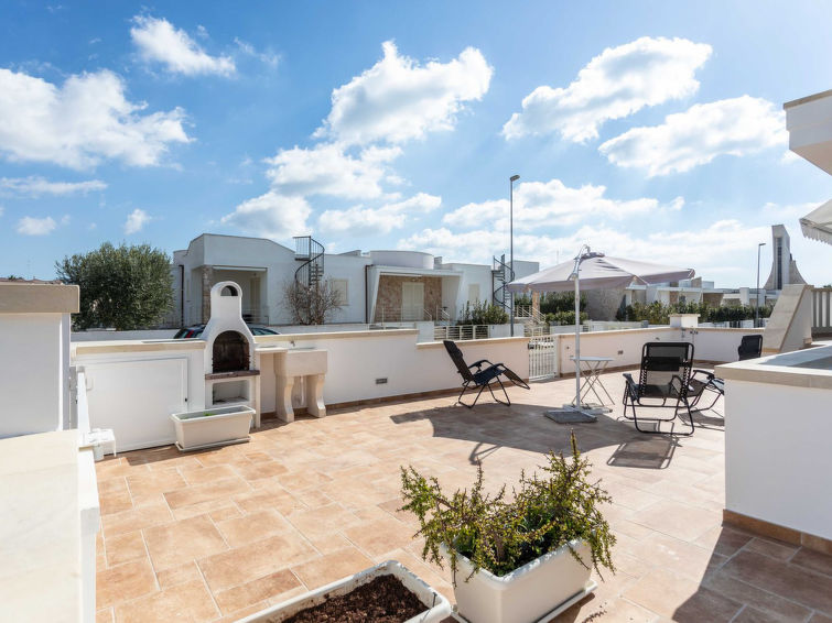 Search and Stay destination Marina di Pescoluse, Puglia - Italy from AU$ 379. Gioia 1