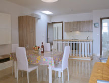 Vista Mare: Modern appartement met zeezicht en terras in Torre Vado - thumbnail 2