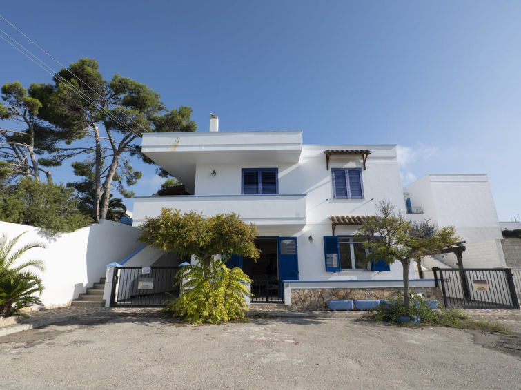 Search and Stay destination Torre Vado, Puglia - Italy from AU$ 360. Cobalto Piano Terra