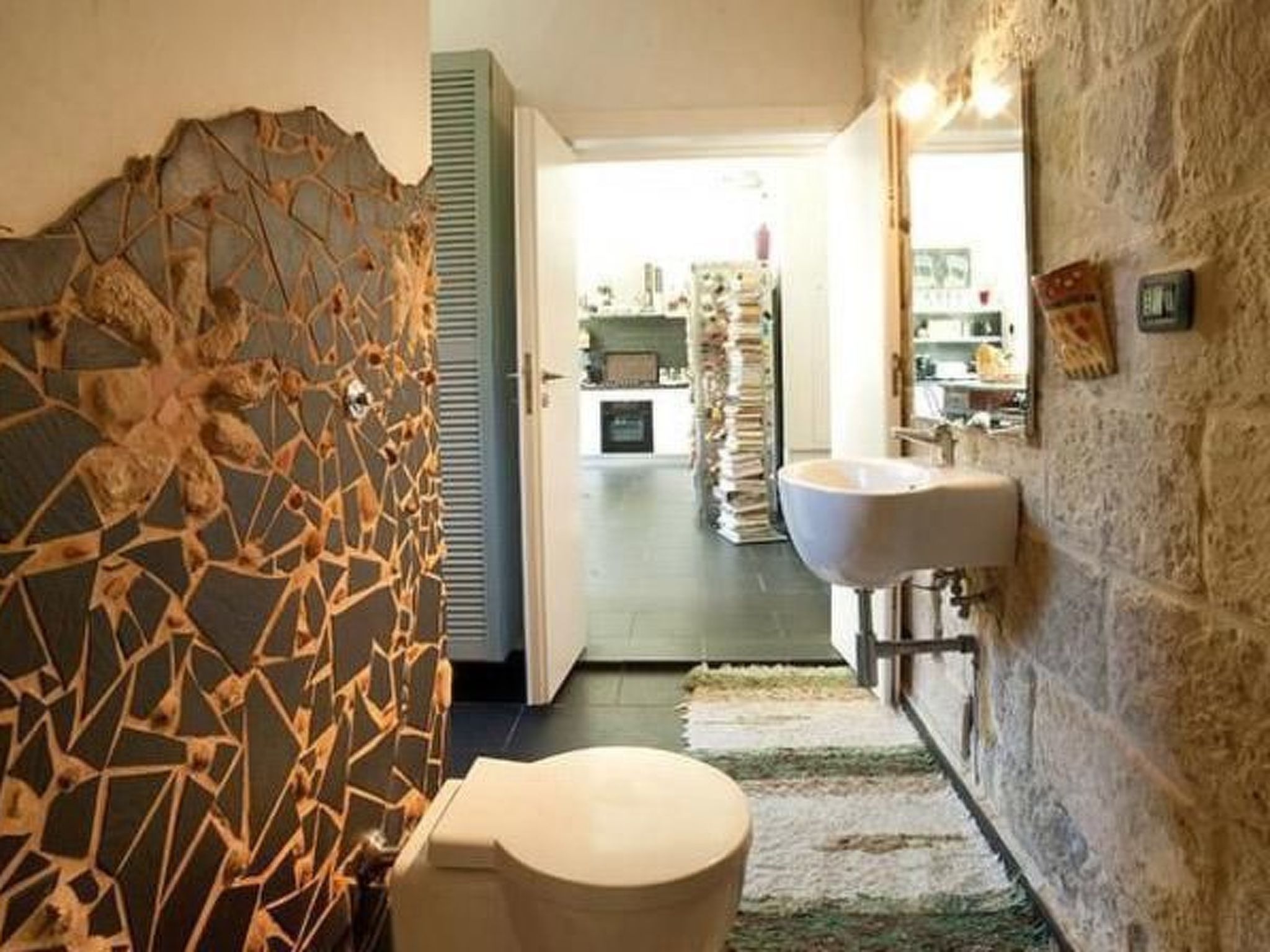 Mit Privatparkplatz-Binnen