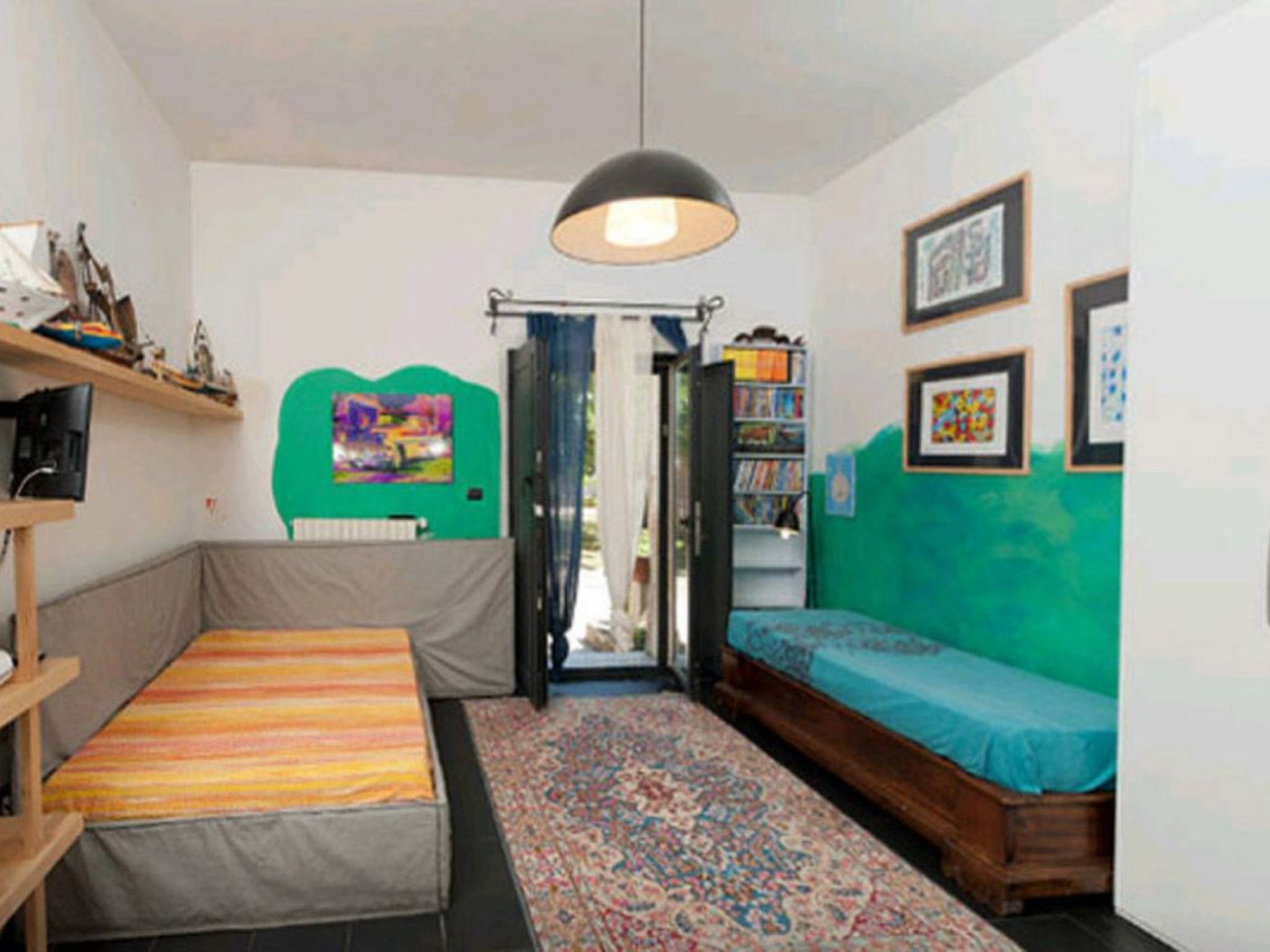 Mit Privatparkplatz-Binnen