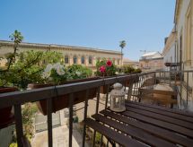 Authentiek Appartement met Balkon in Hartje Lecce, 5 pers. - thumbnail 3