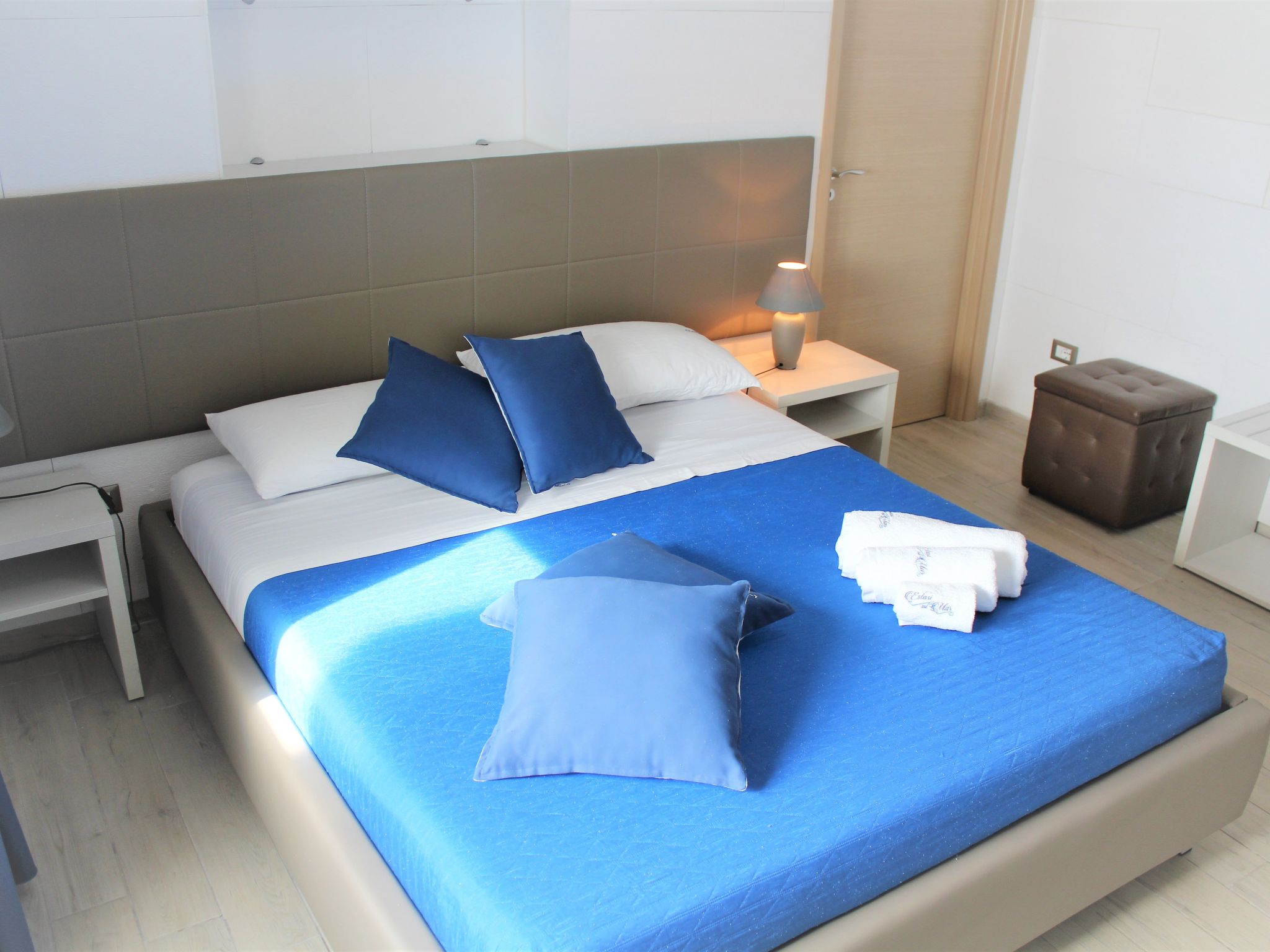 Photo of IT6835.618.1